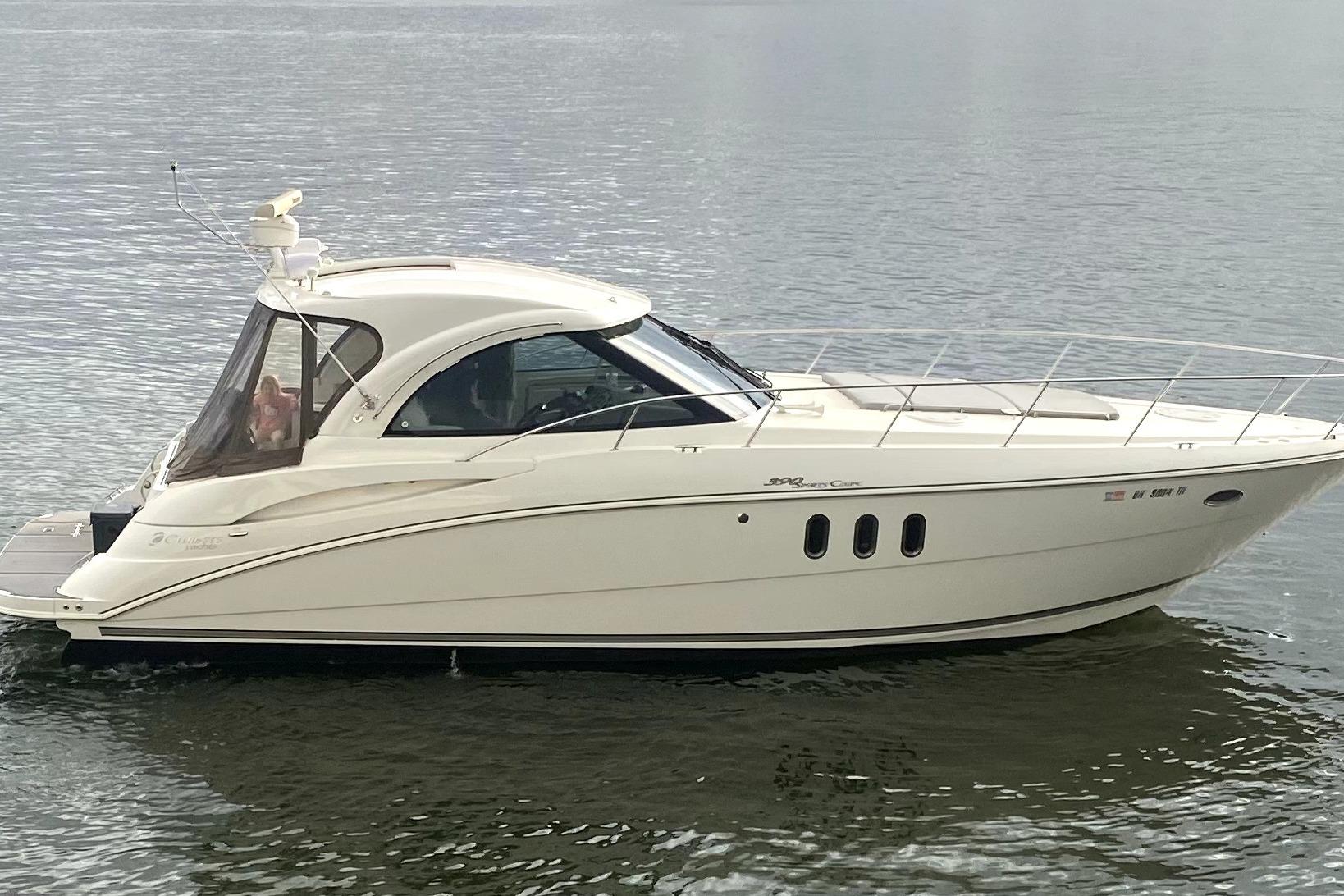 2008 Cruisers Yachts 390 Sports Coupe