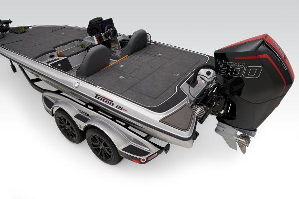 2026 Triton 21XP Patriot - 10