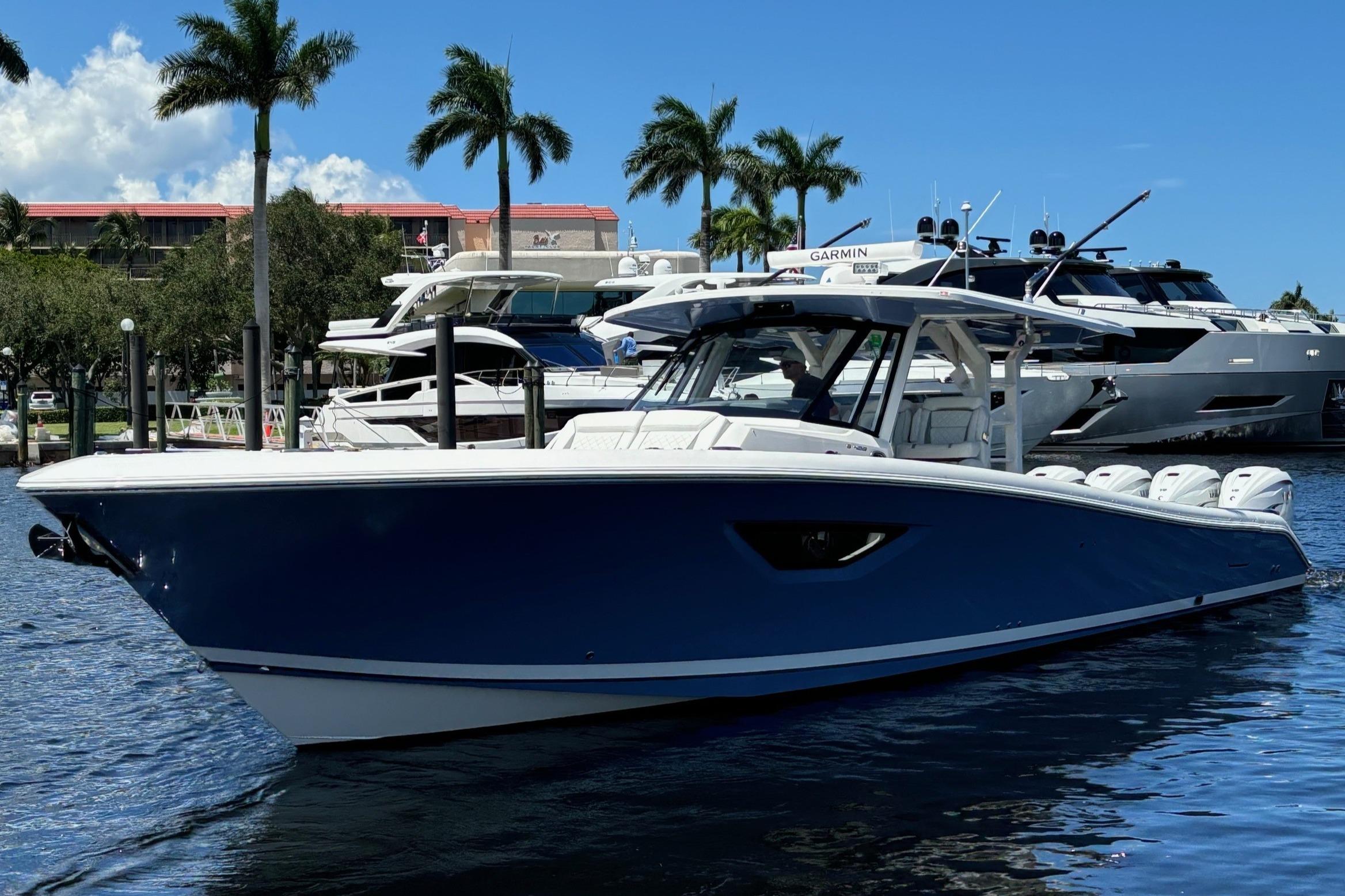 2023 Pursuit S 428 Sport