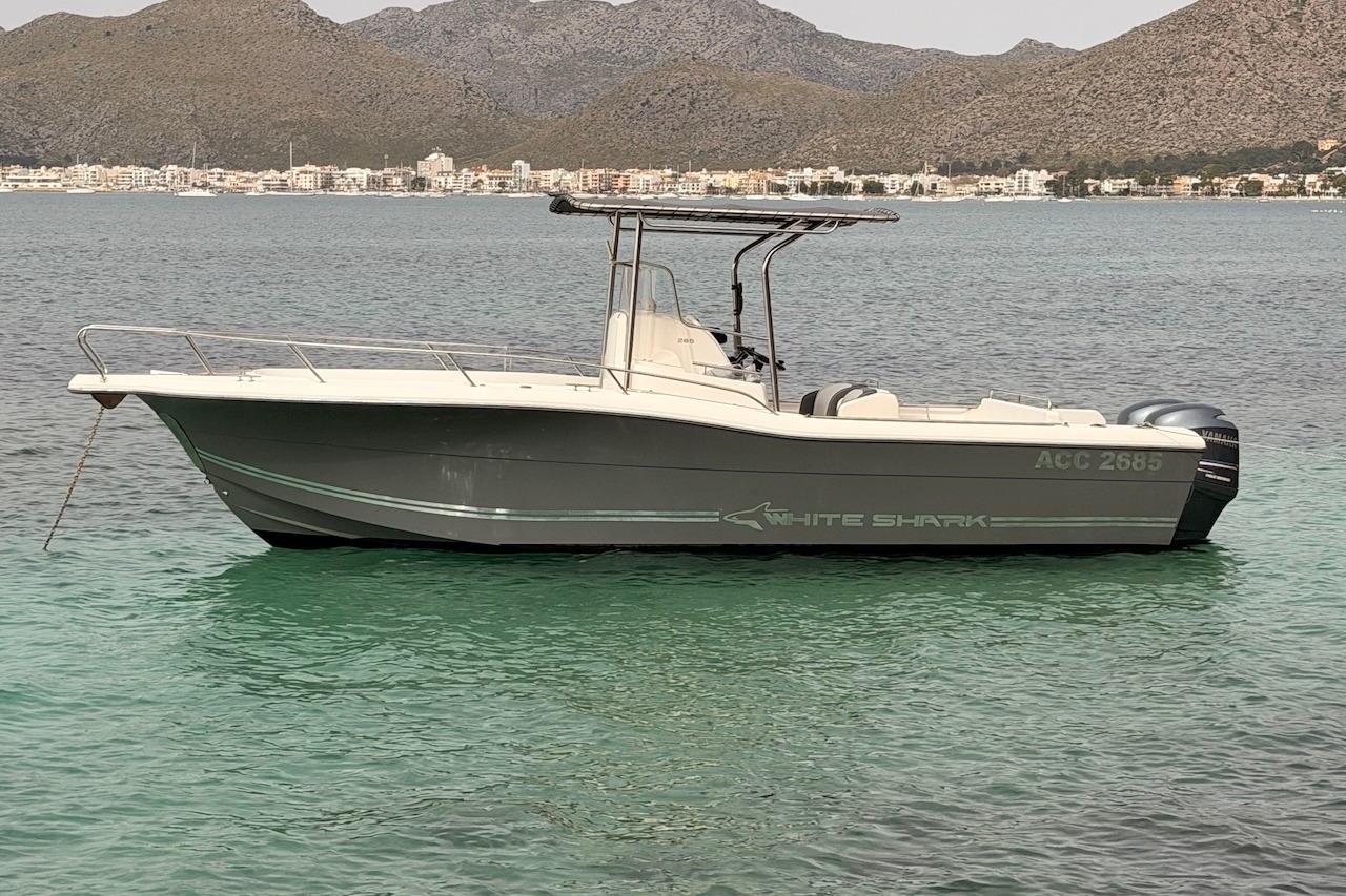 2004 White Shark 265