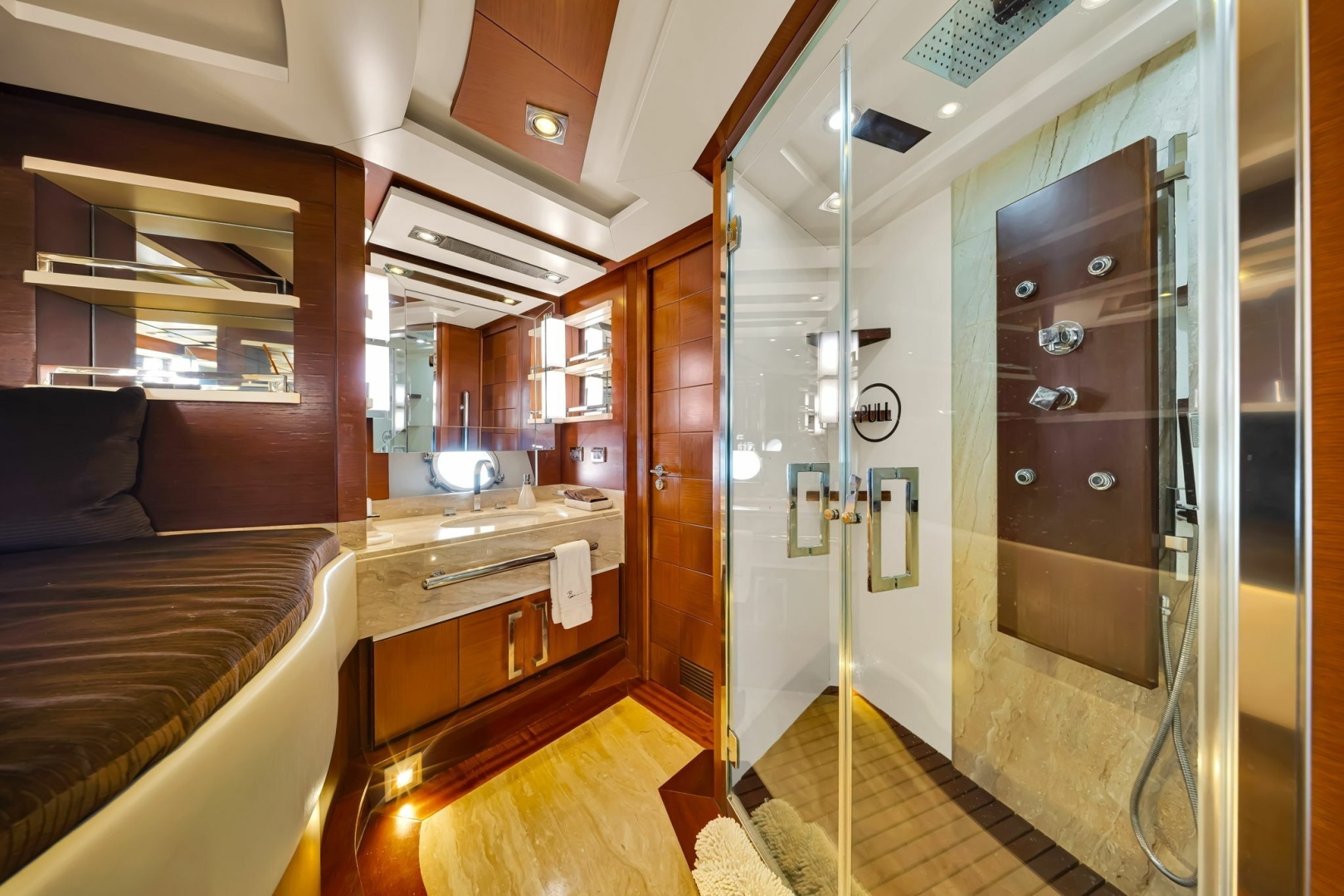 2005 Azimut 105 - Image 98