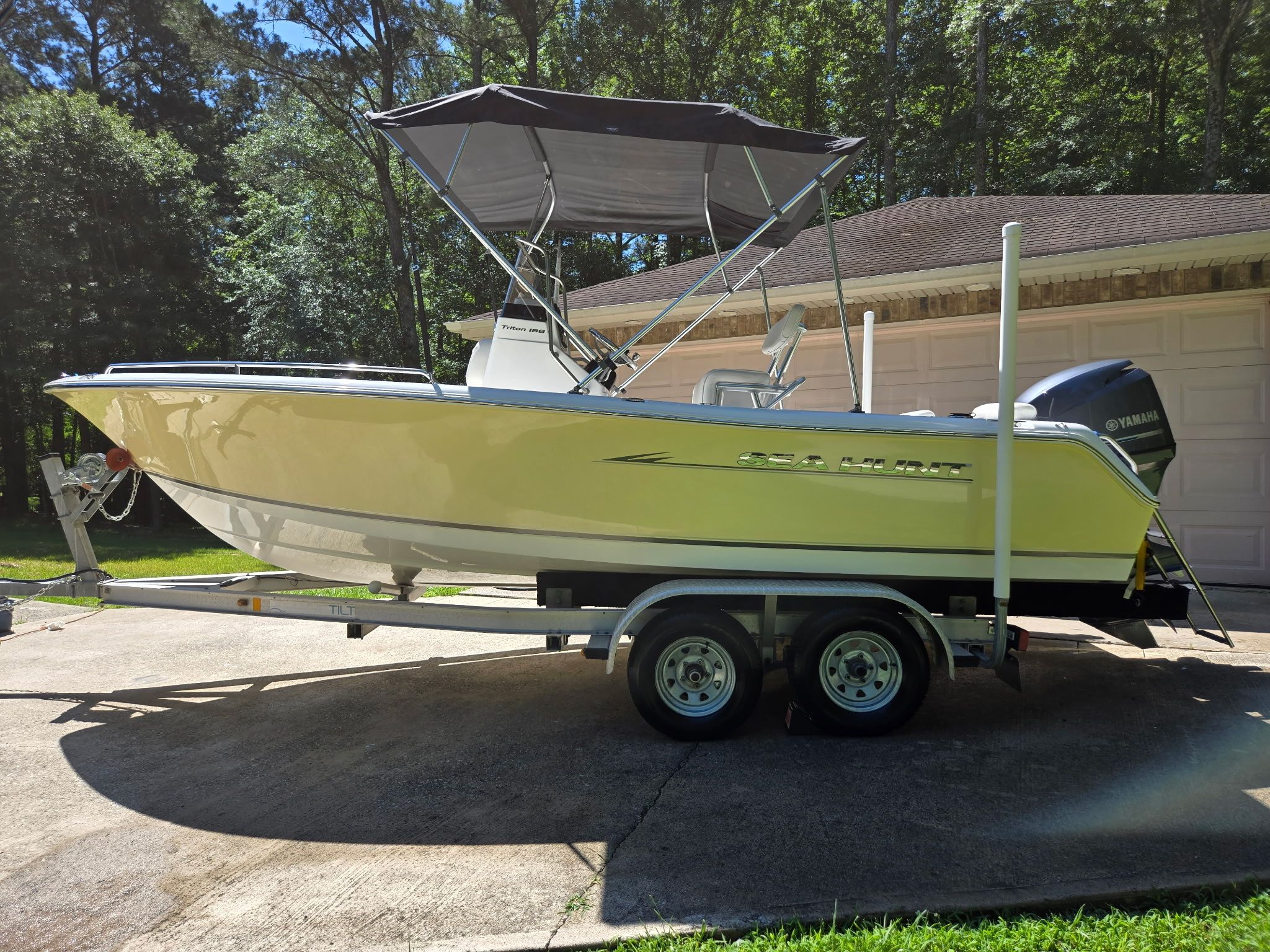 2012 Sea Hunt Triton 188