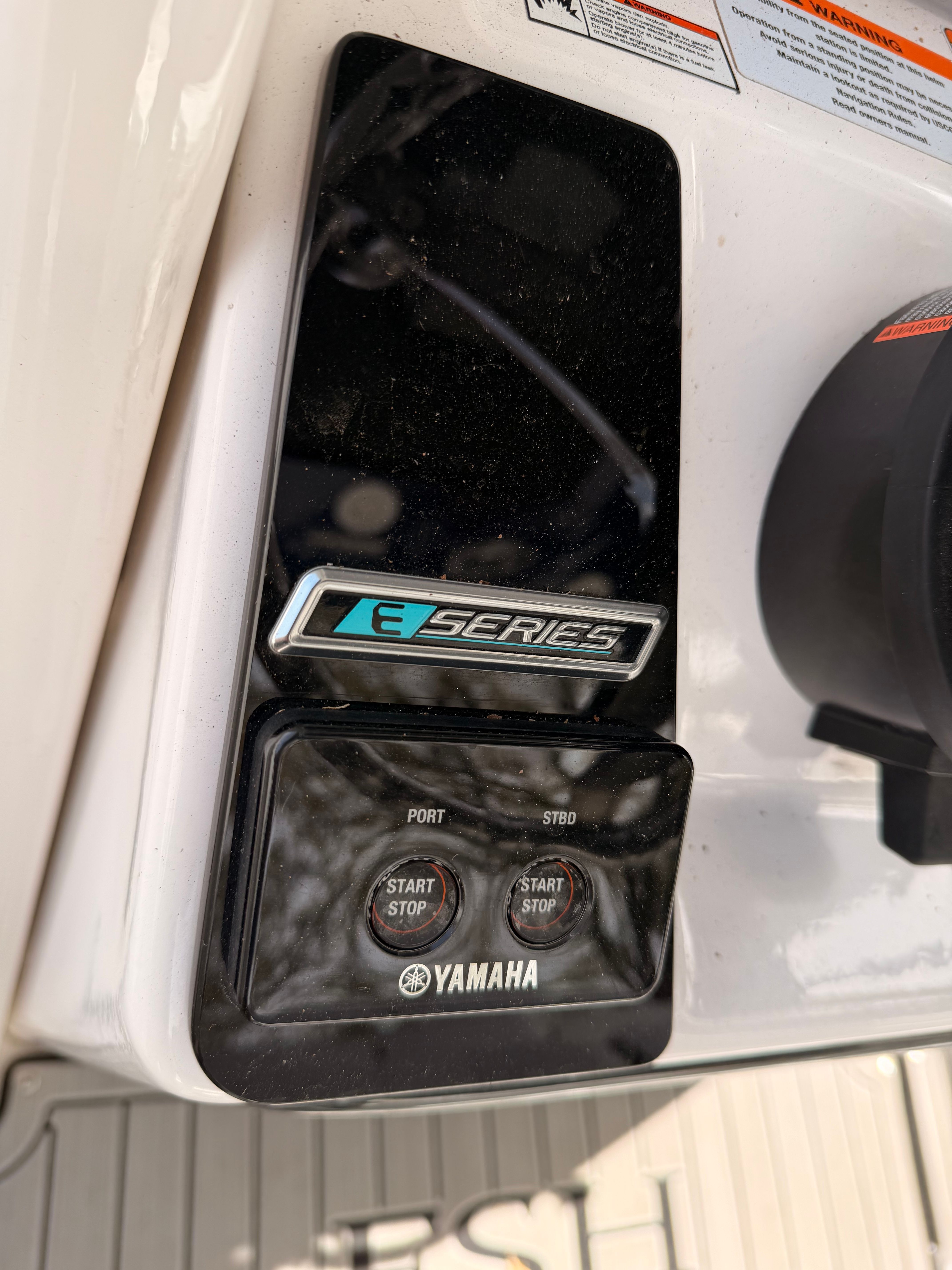2022 Yamaha Boats 255 FSH Sport E - 22