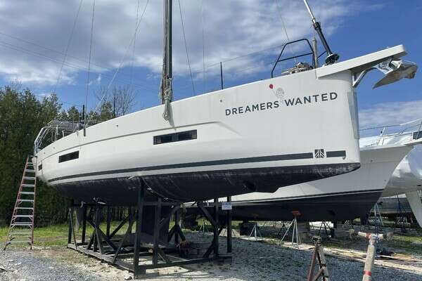 2022 Dufour 530 Ocean Version
