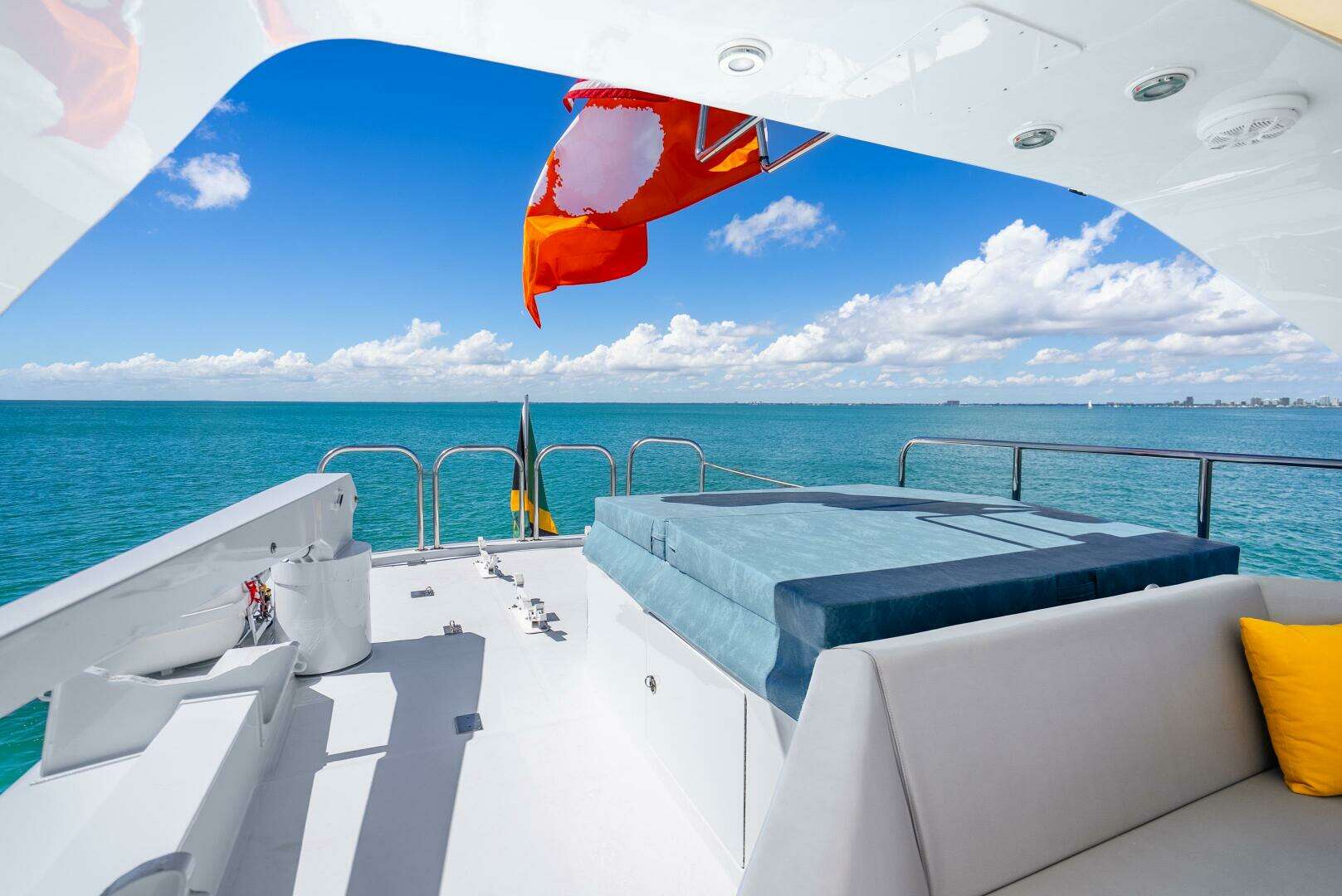 1991 Maiora Raised Pilothouse - Image 26