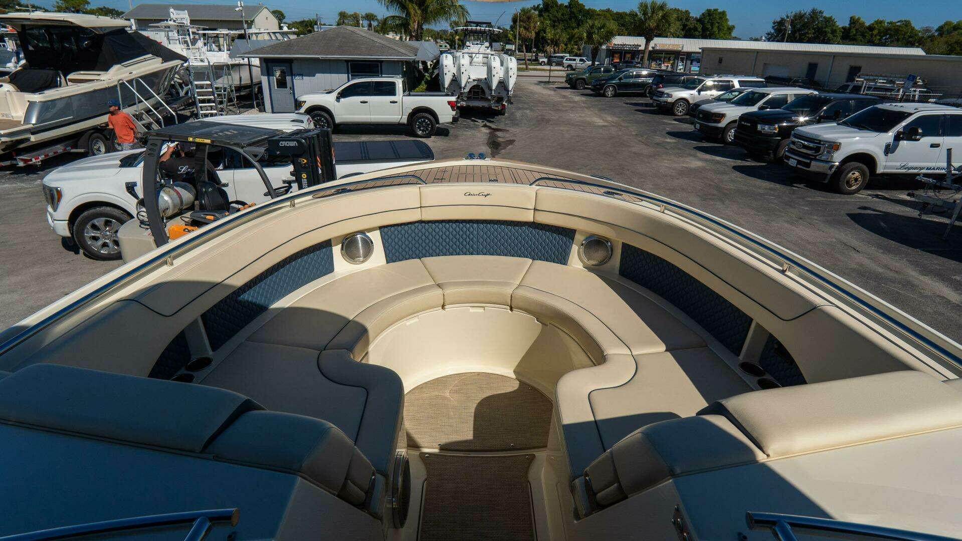 2026 Chris-Craft Calypso - Image 25
