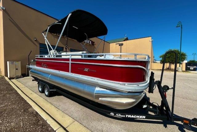 2026 Sun Tracker Fishin' Barge 22 DLX