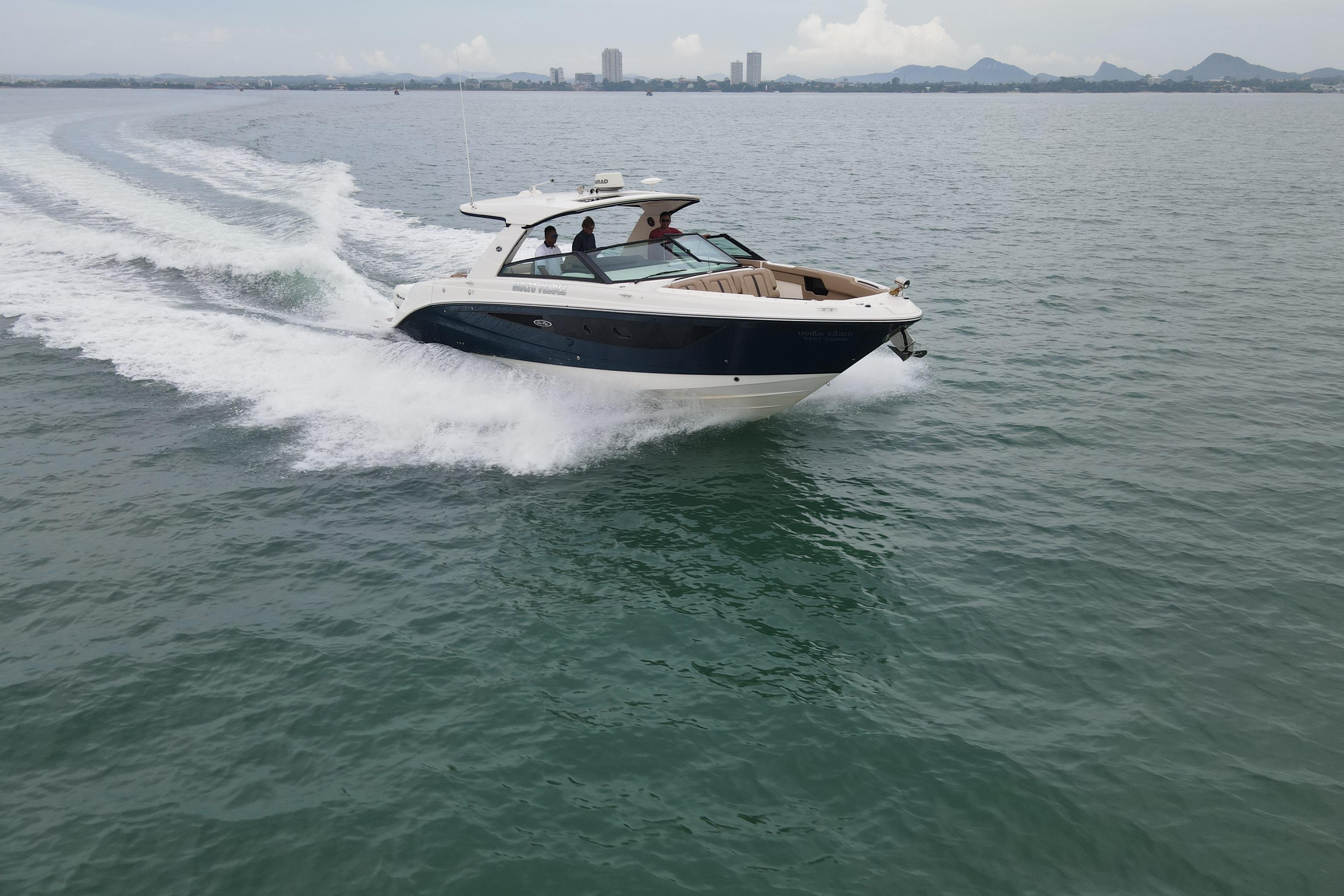 2019 Sea Ray SLX 400 Outboard