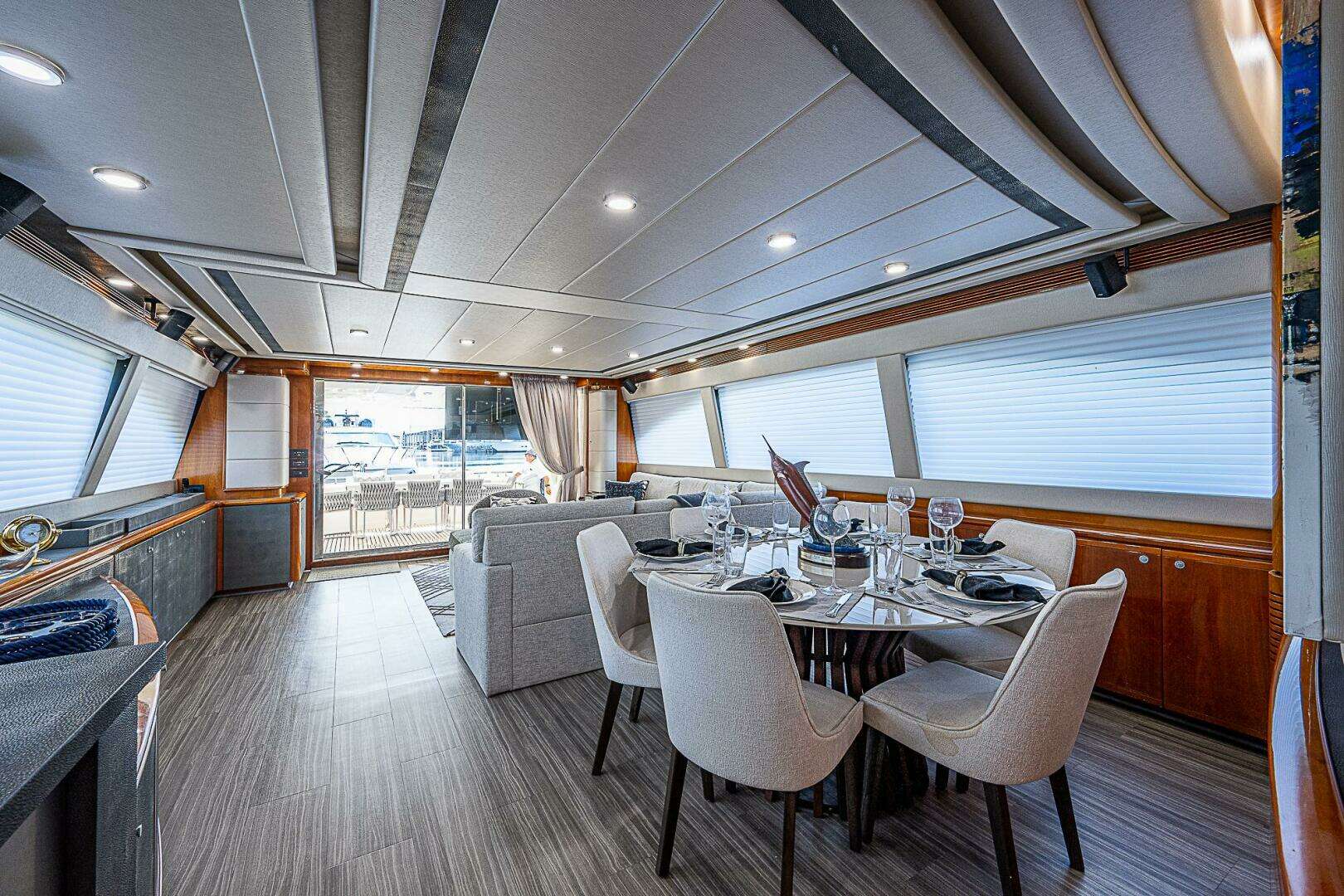 2006 Ferretti Yachts 830 - Image 66