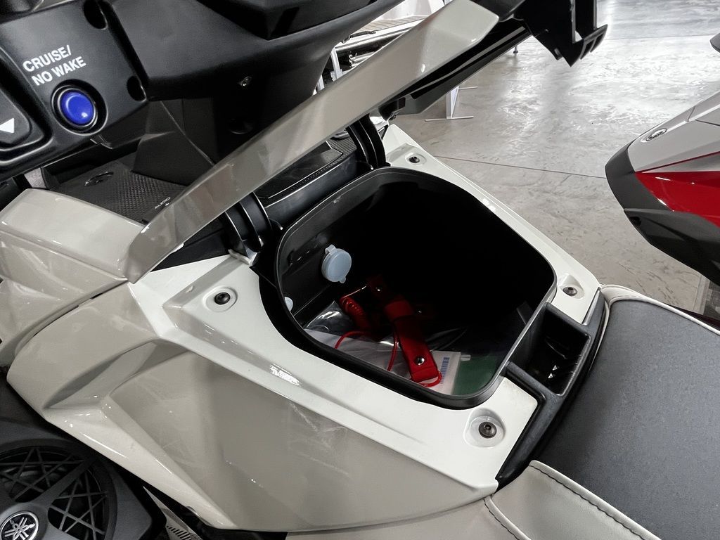 2026 Yamaha Boats VX CRUISER HO - 9
