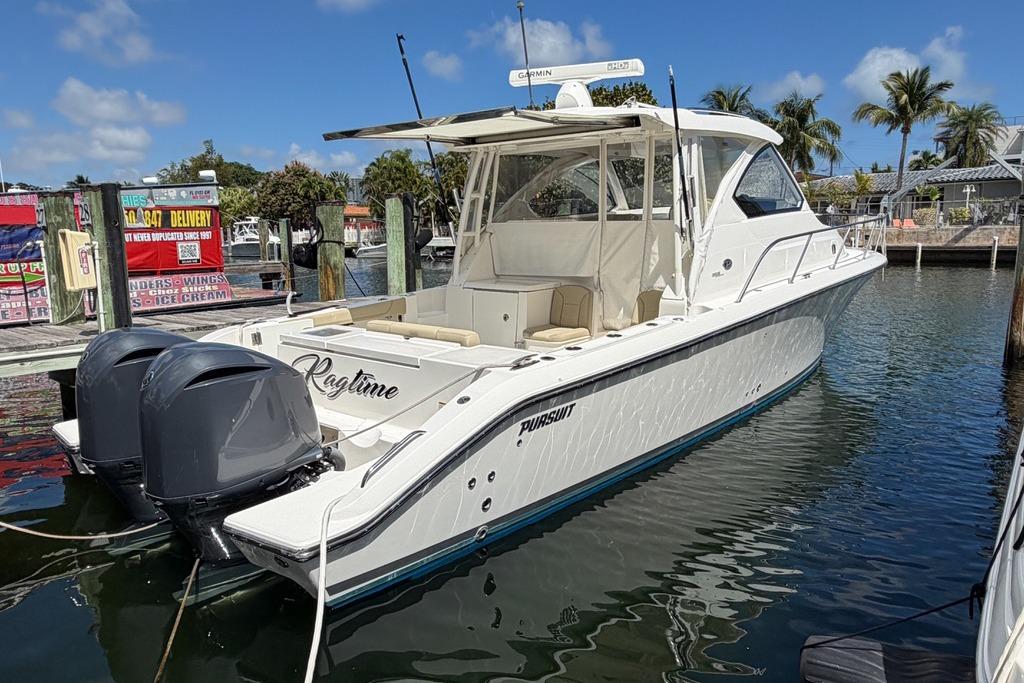 2018 Pursuit OS 355 Offshore