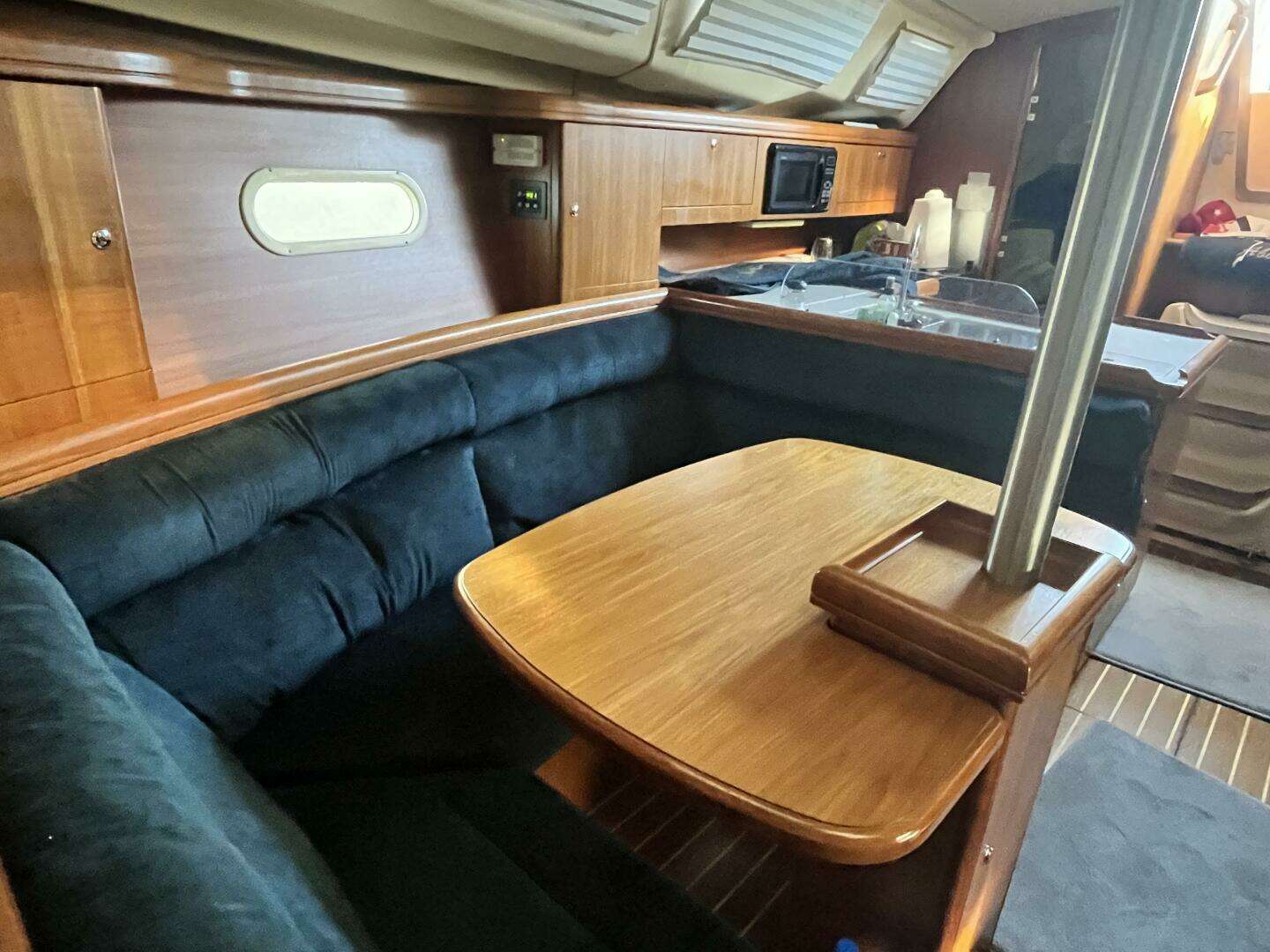 2003 Hunter 356 - Image 20