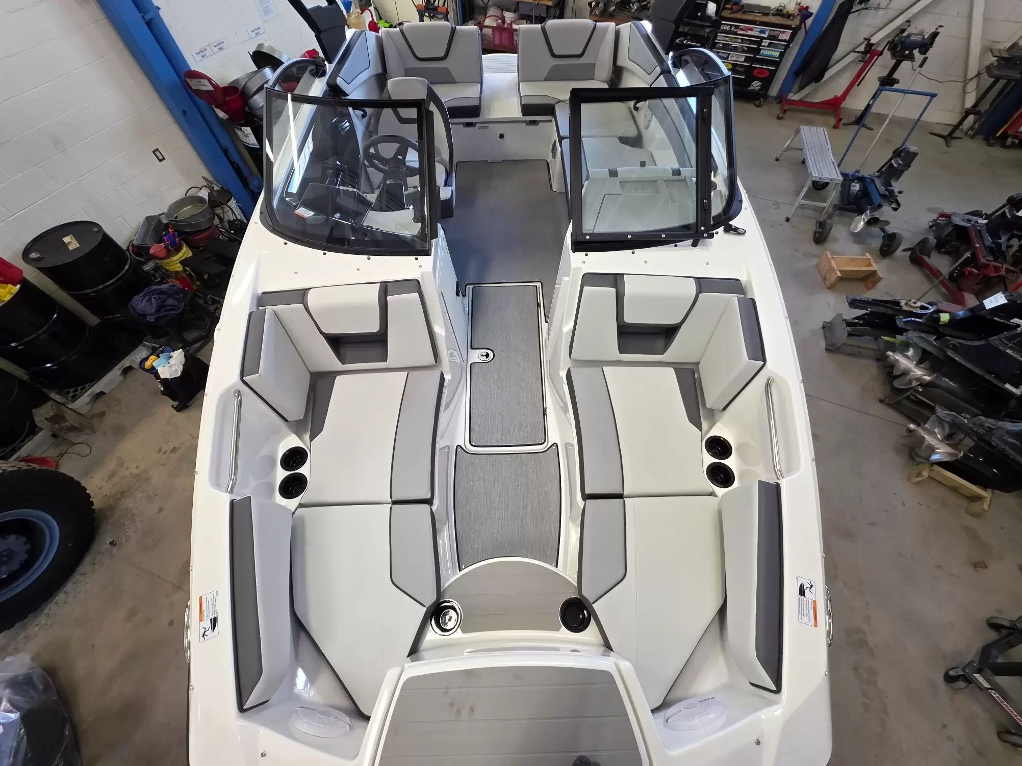 2026 Yamaha Boats AR220 - 26
