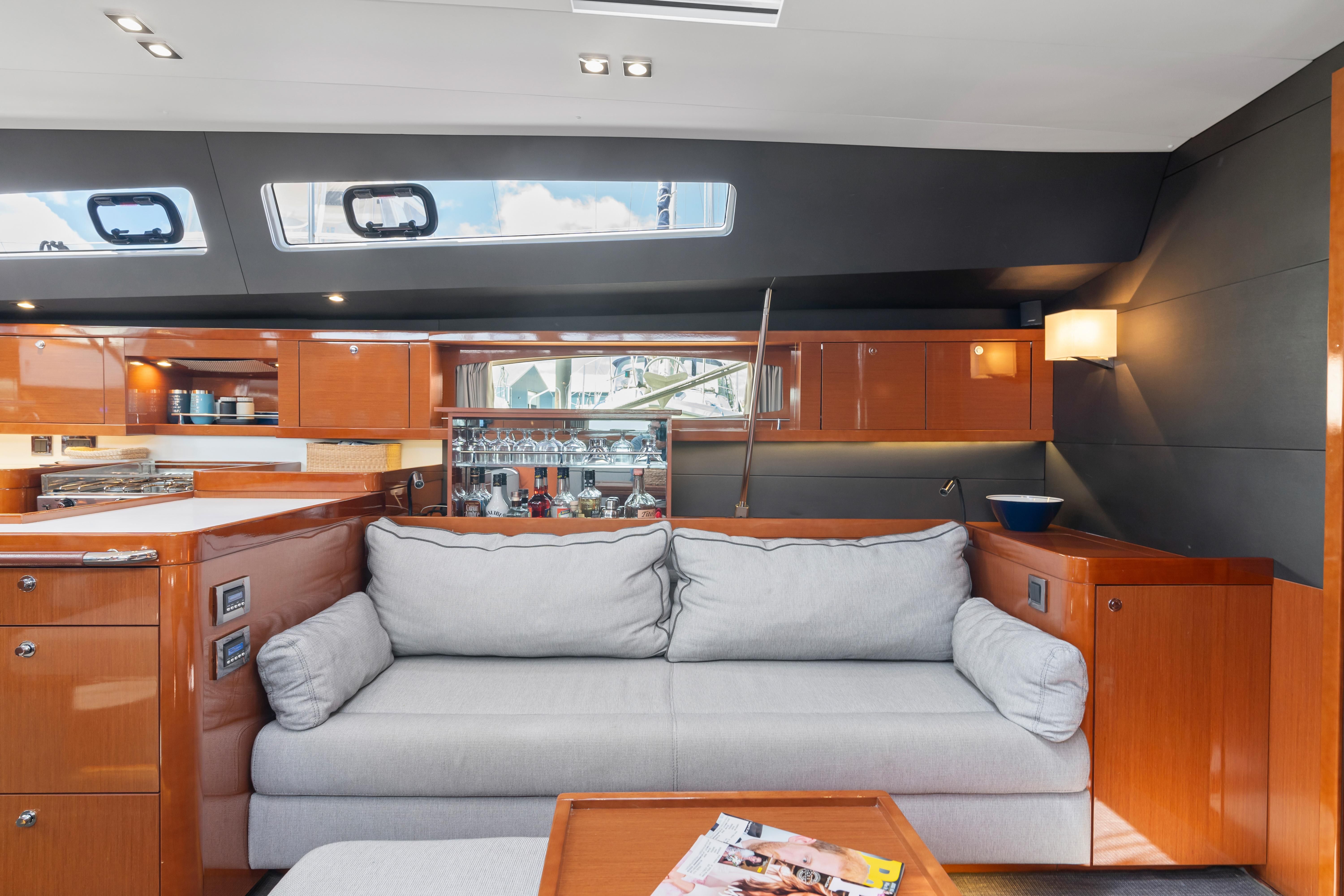 2016 Beneteau Oceanis 60 - 23
