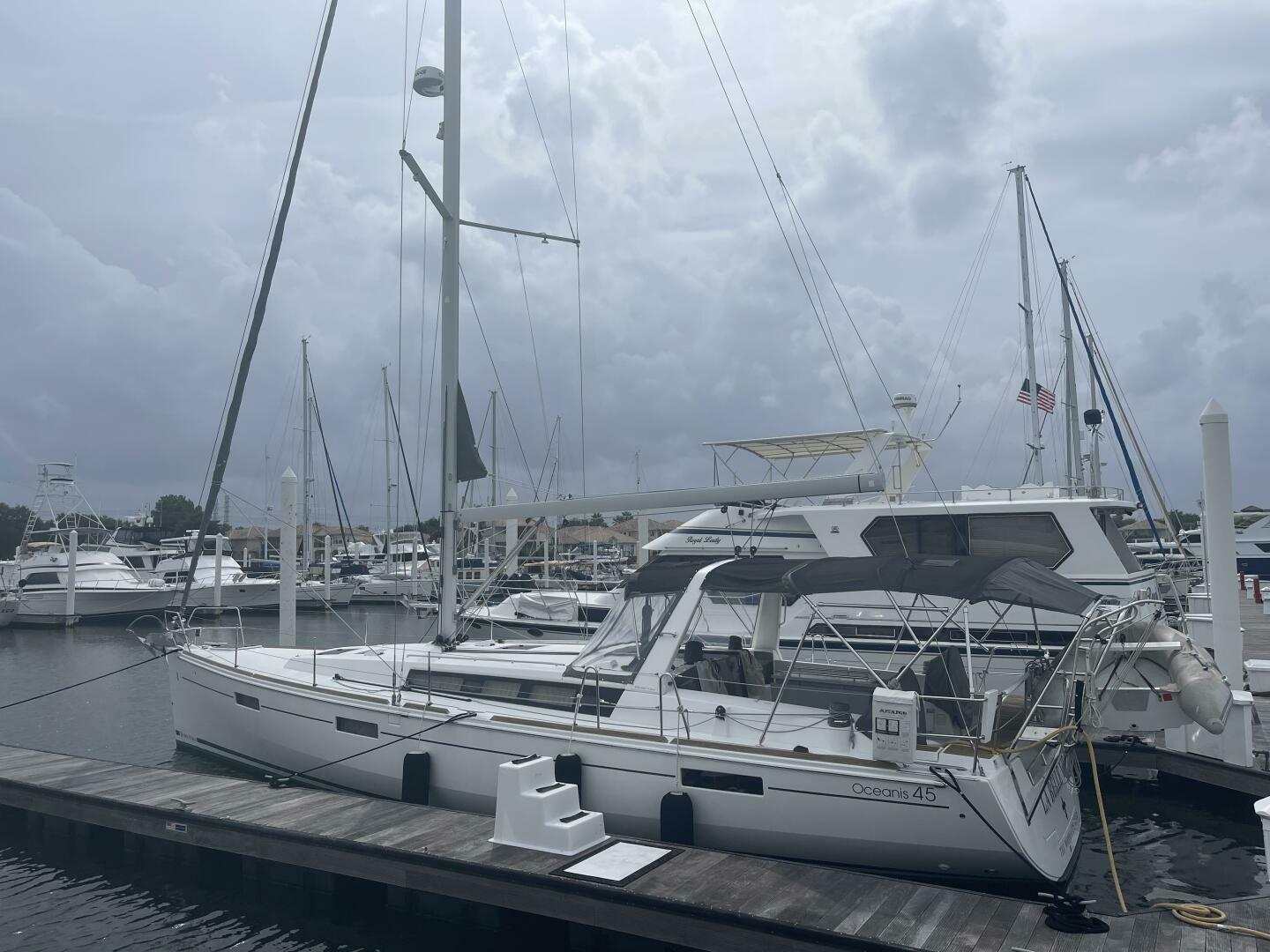 2017 Beneteau Oceanis 45 - Image 3