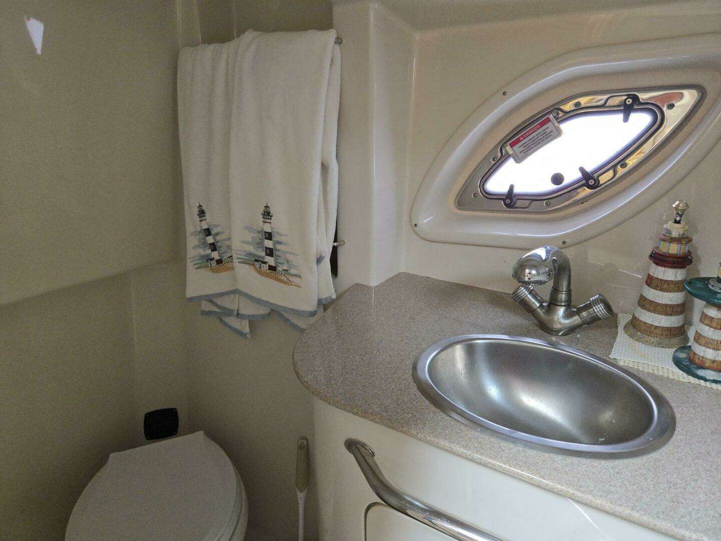 2007 Sea Ray 310 Sundancer - Image 16