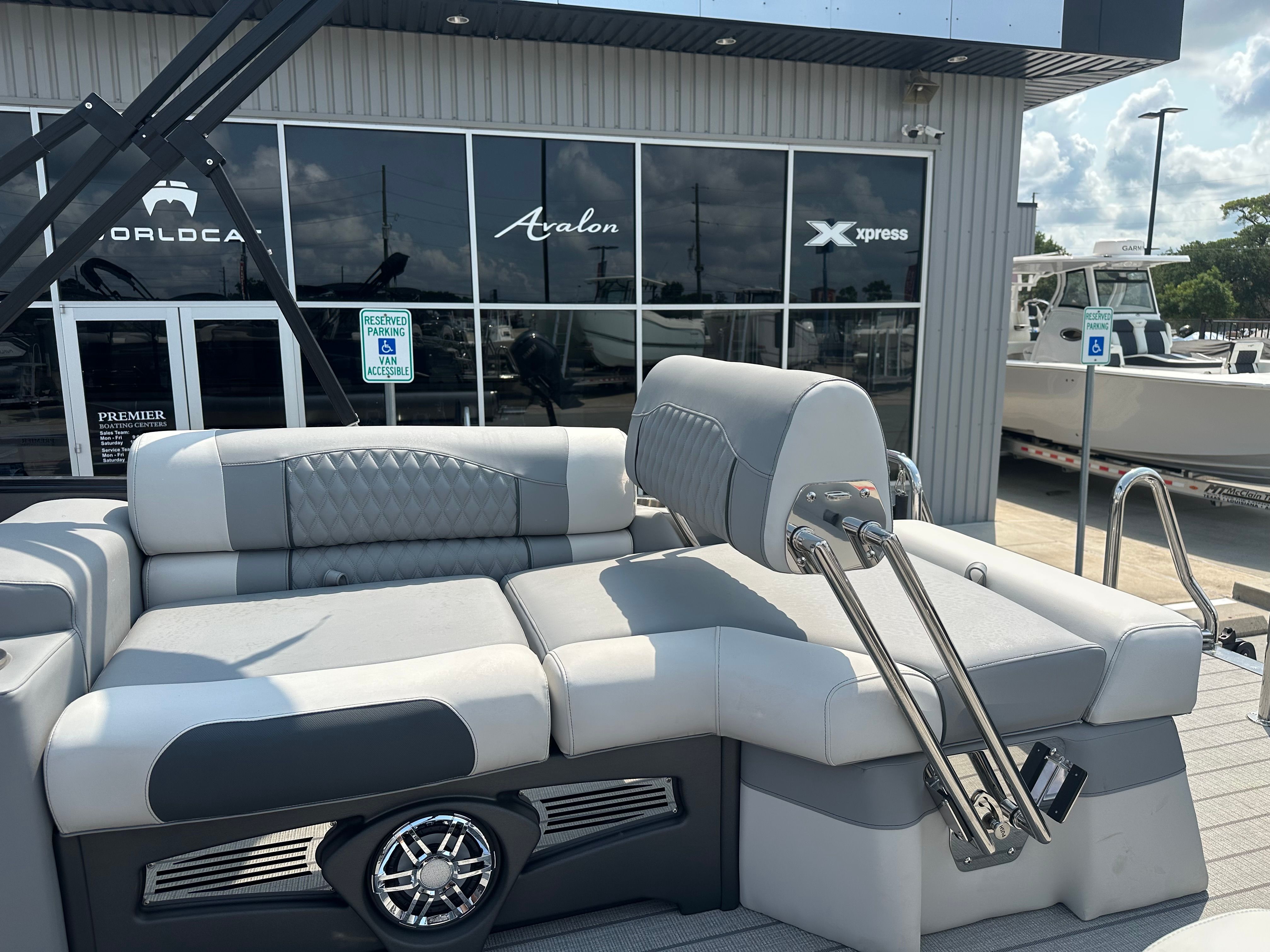 2025 Avalon Catalina Quad Lounge Shift - 23' - 29