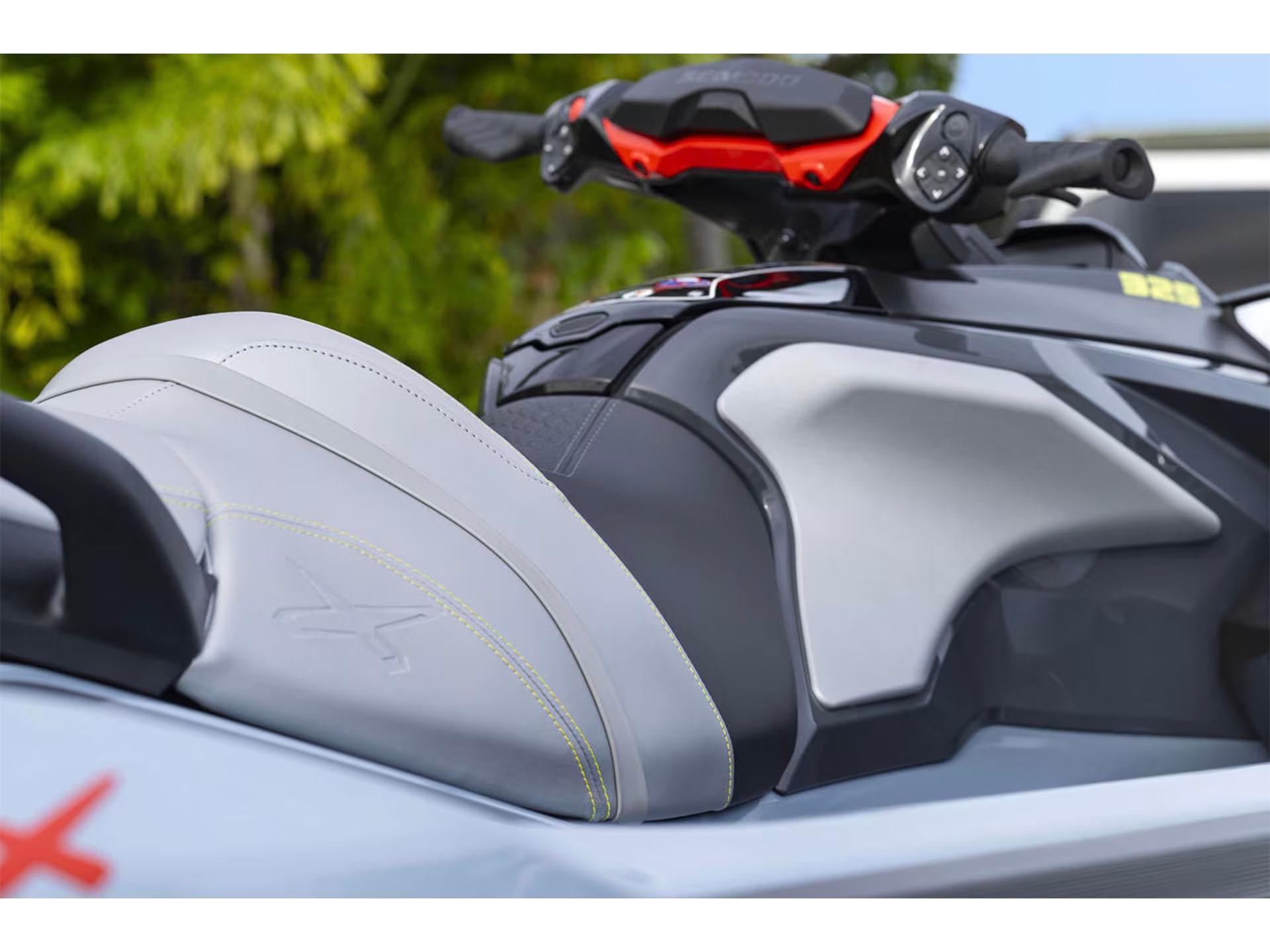2025 Sea-Doo RXT-X 325 Tech Package - 12