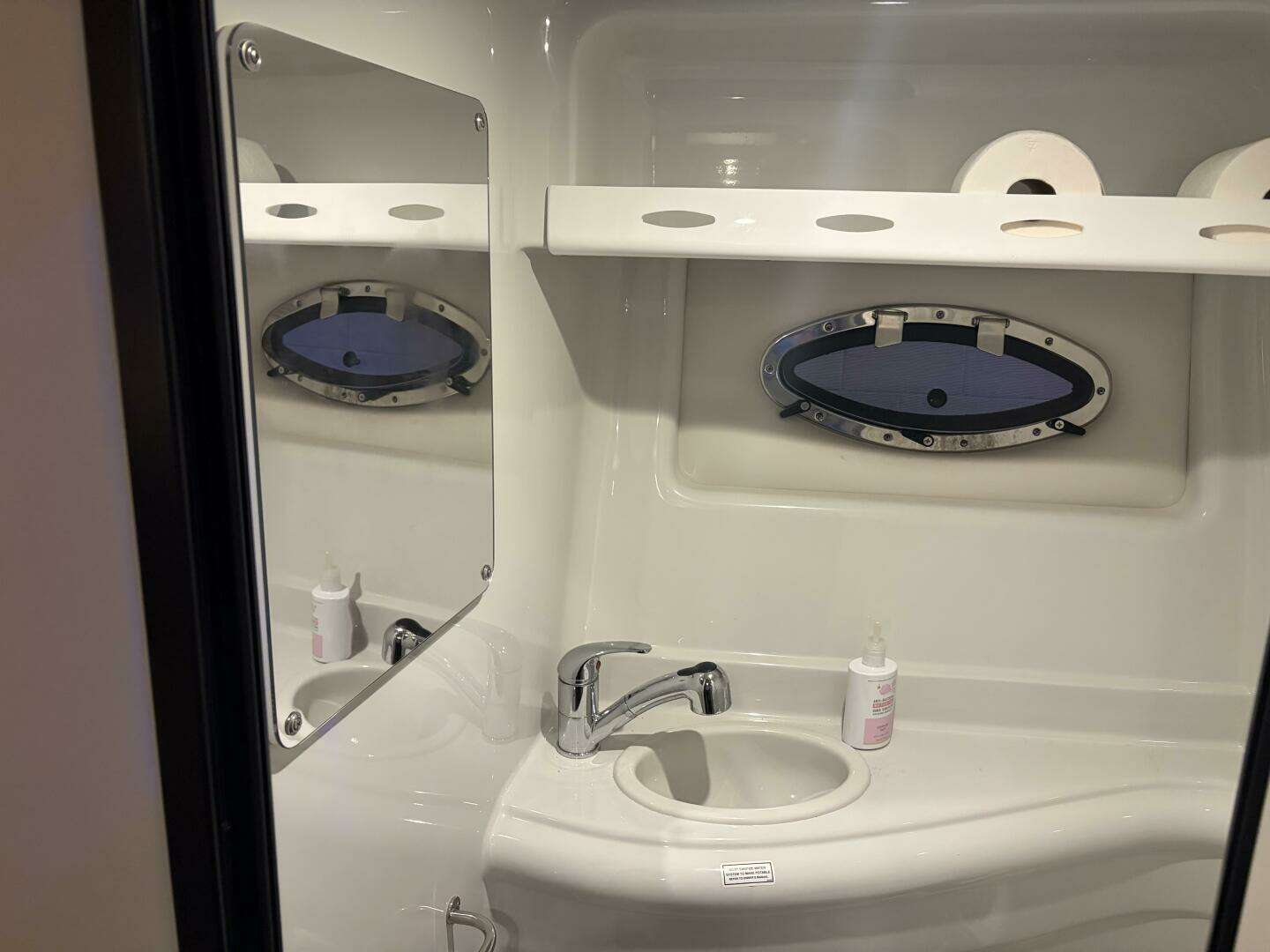 2019 Crownline 264 CR - Image 26