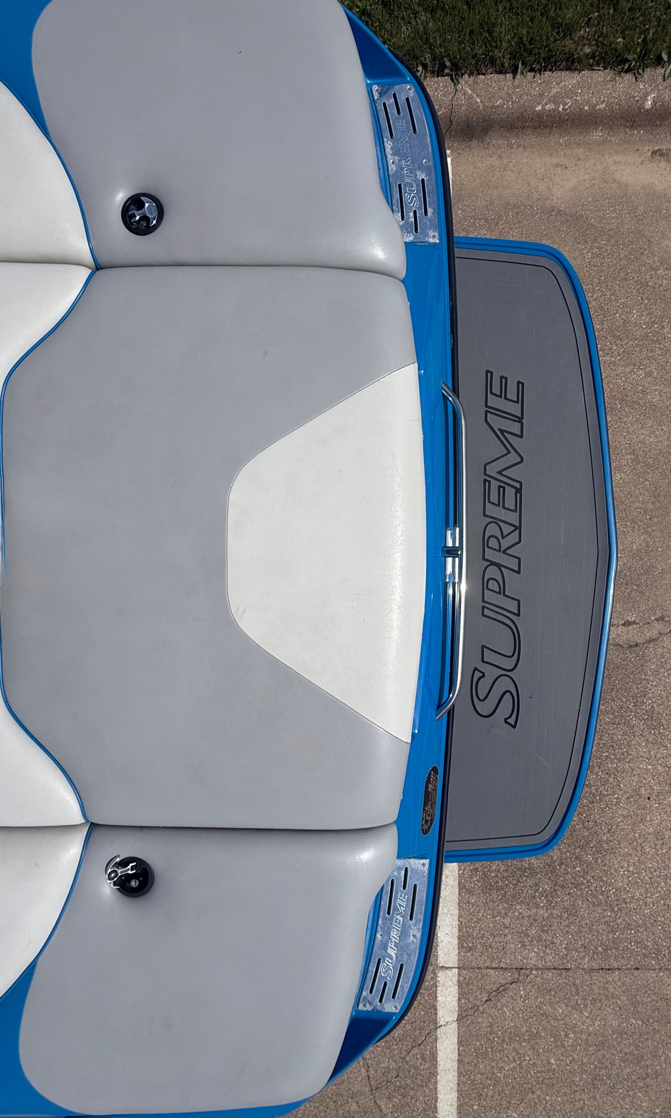 2011 Supreme V226 - 13