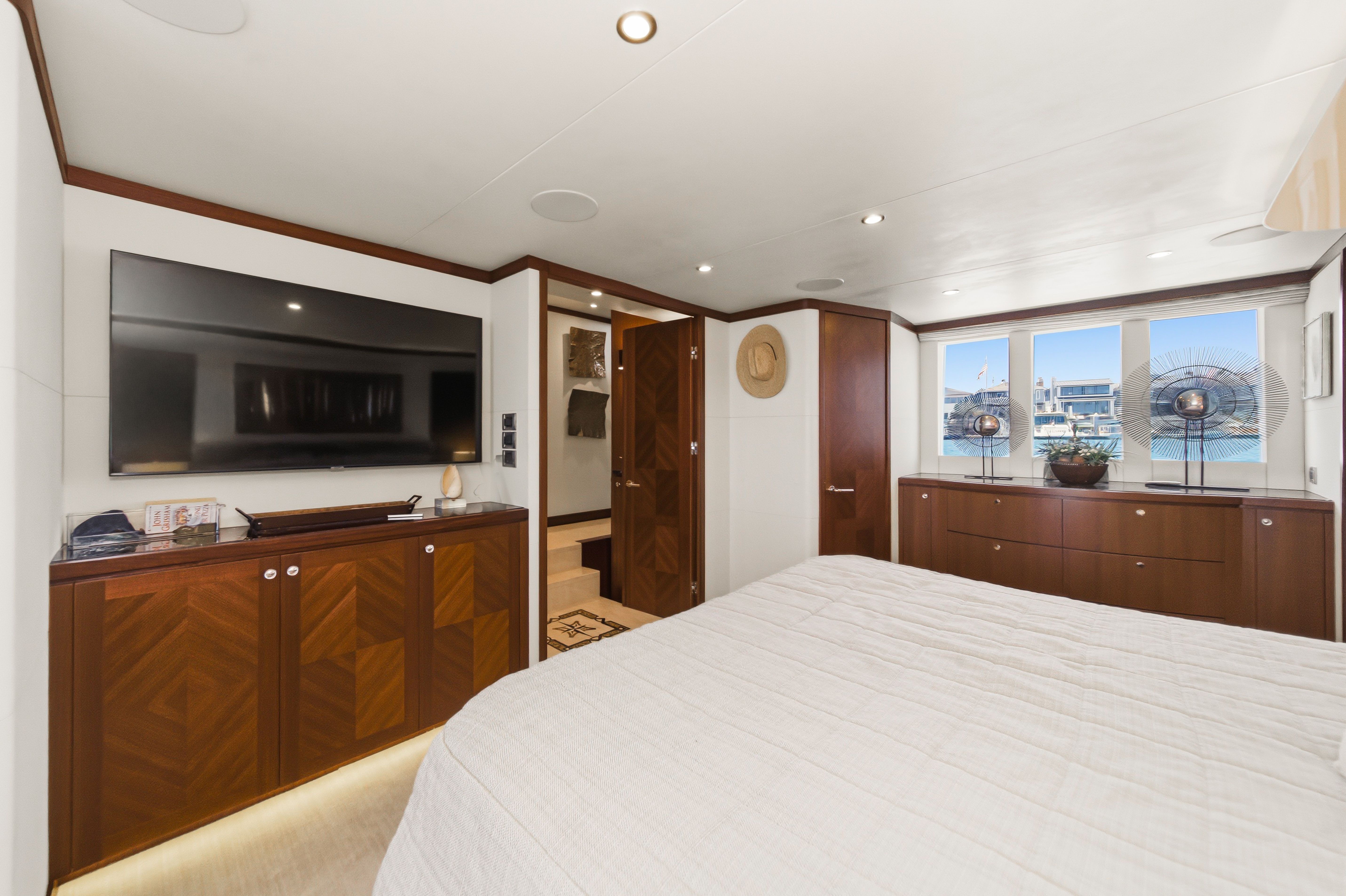 2015 Ocean Alexander 90 Skylounge Motoryacht - 88