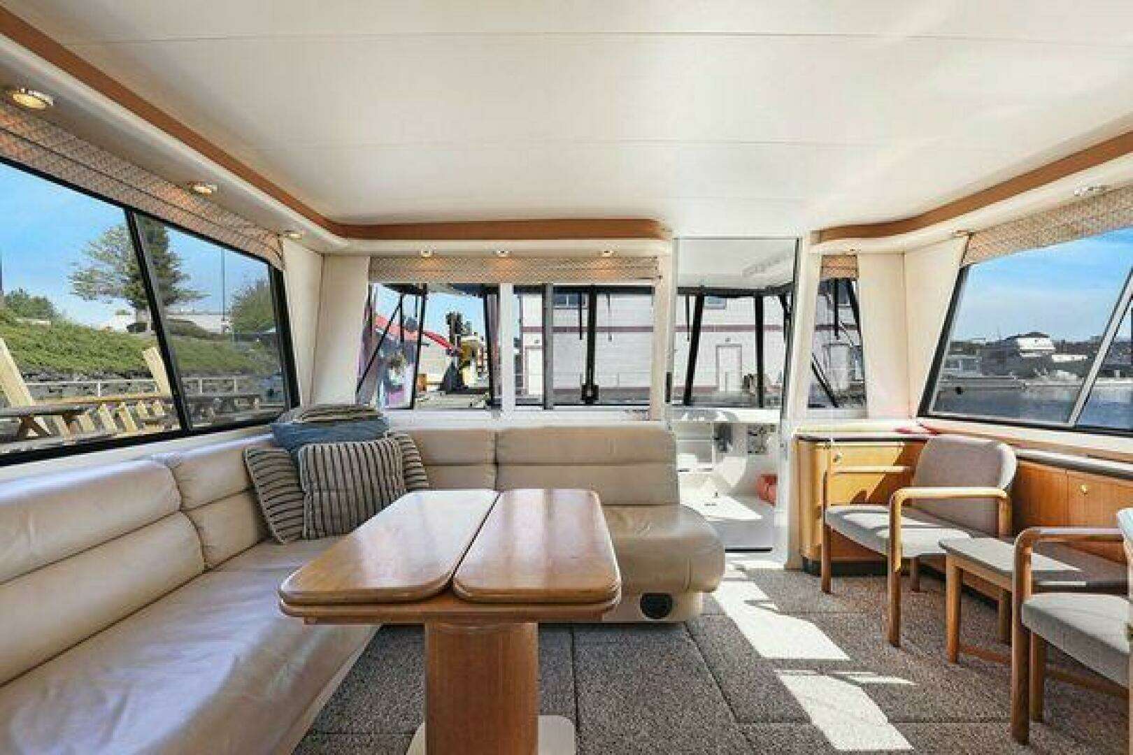 1998 Bayliner 4788 - Image 7