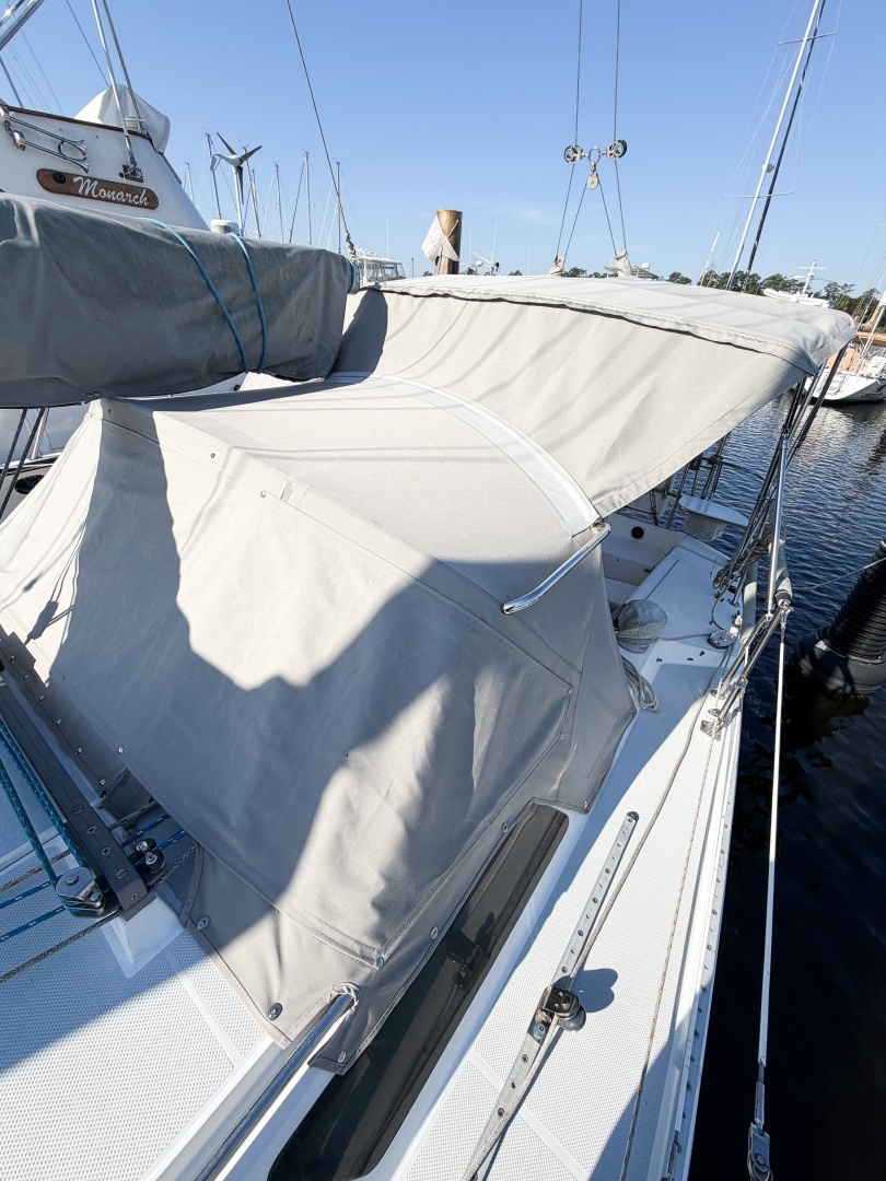 1996 Catalina 36 Mk II - Image 9