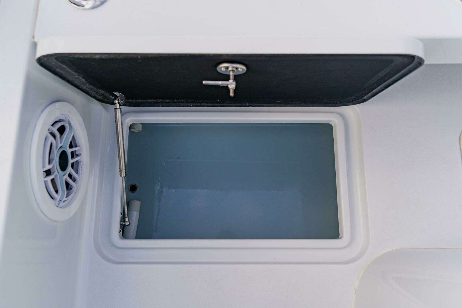 2026 Broadwater Boatworks 25 Bay Cat - Image 41