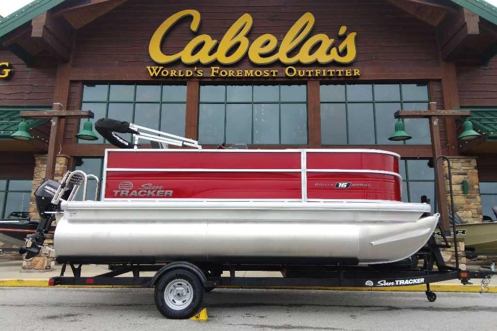 2026 Sun Tracker Party Barge 16 DLX