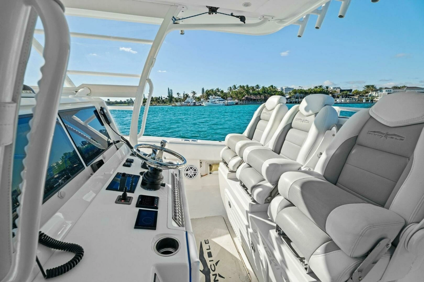 2019 Invincible 42 Open Fisherman - Image 2