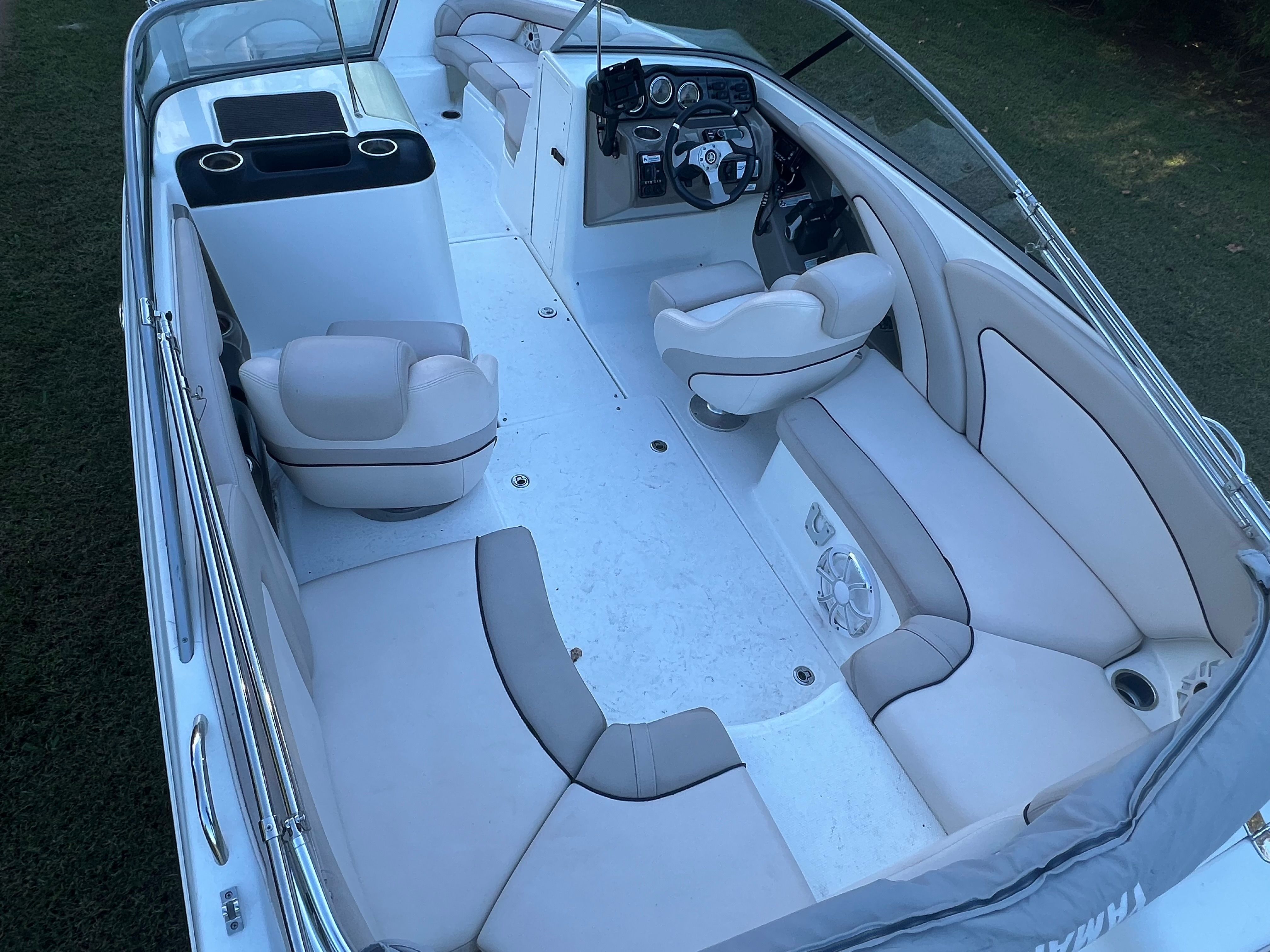 2010 Yamaha Boats SX240 HO - 4