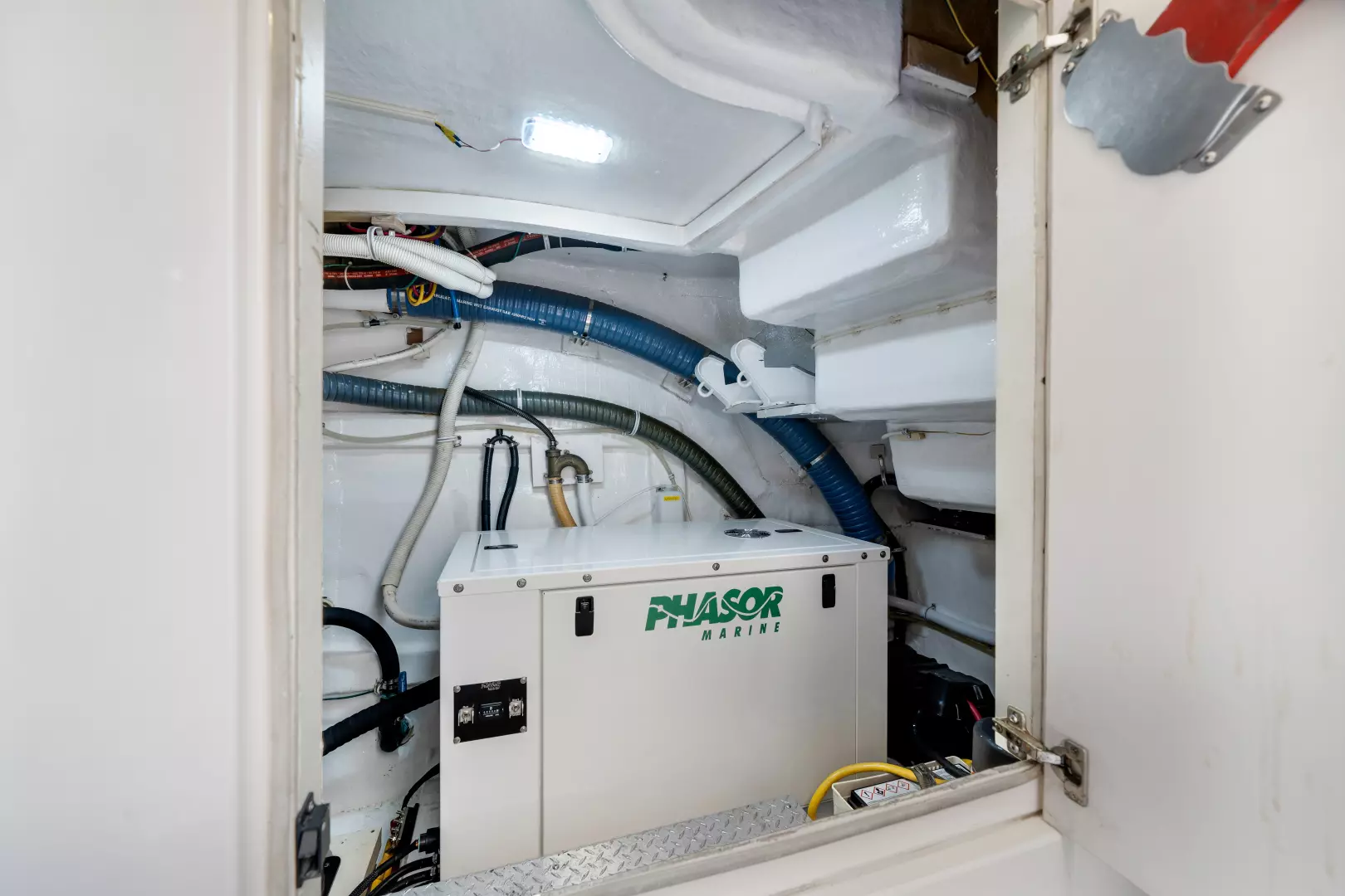 2006 Marquis 65 Pilothouse - Image 37