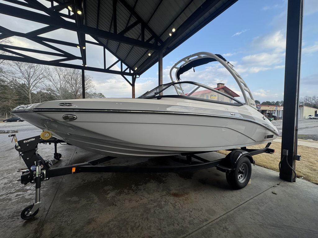 2026 Yamaha Boats 195S