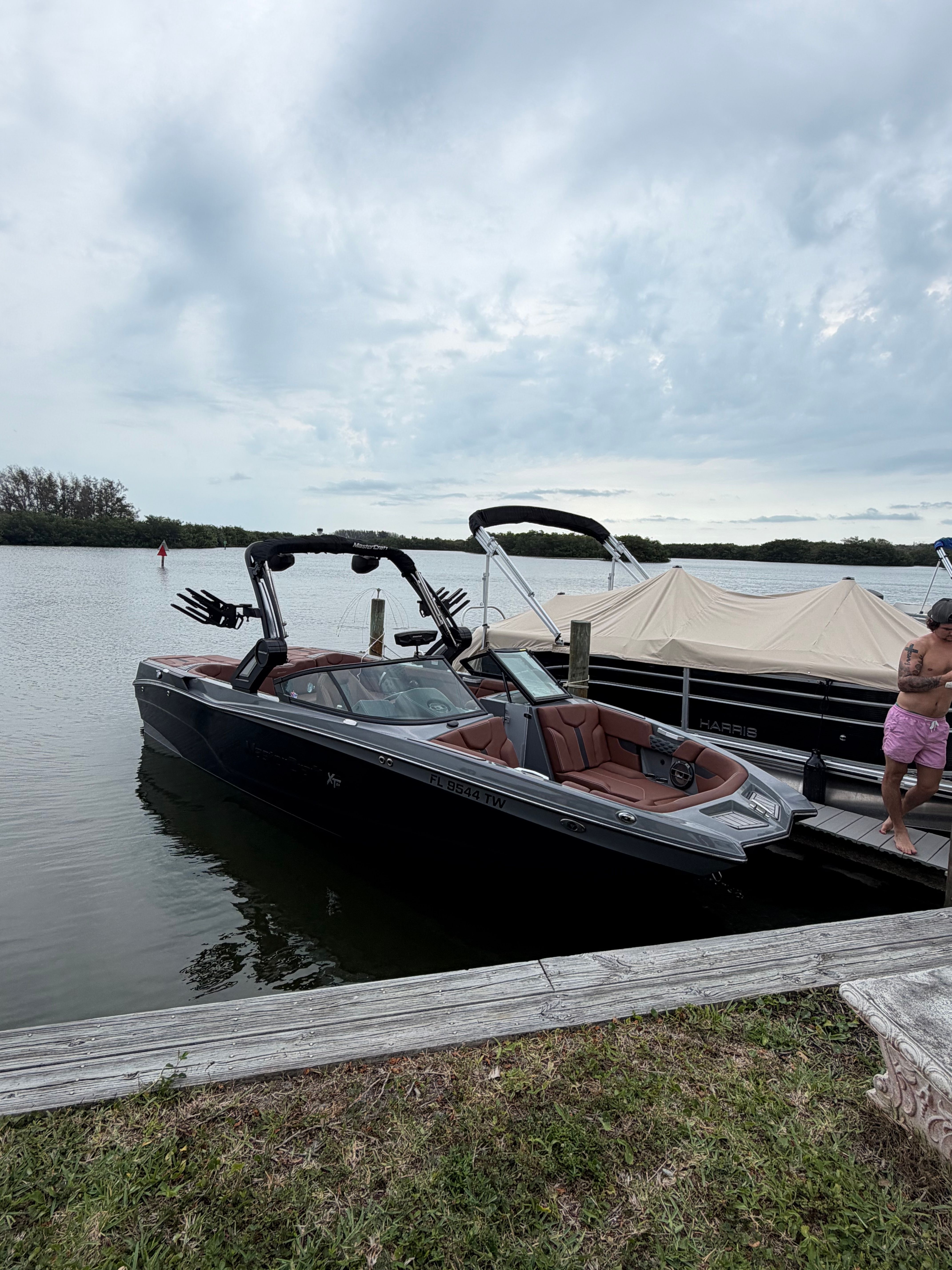 2022 MasterCraft XT24