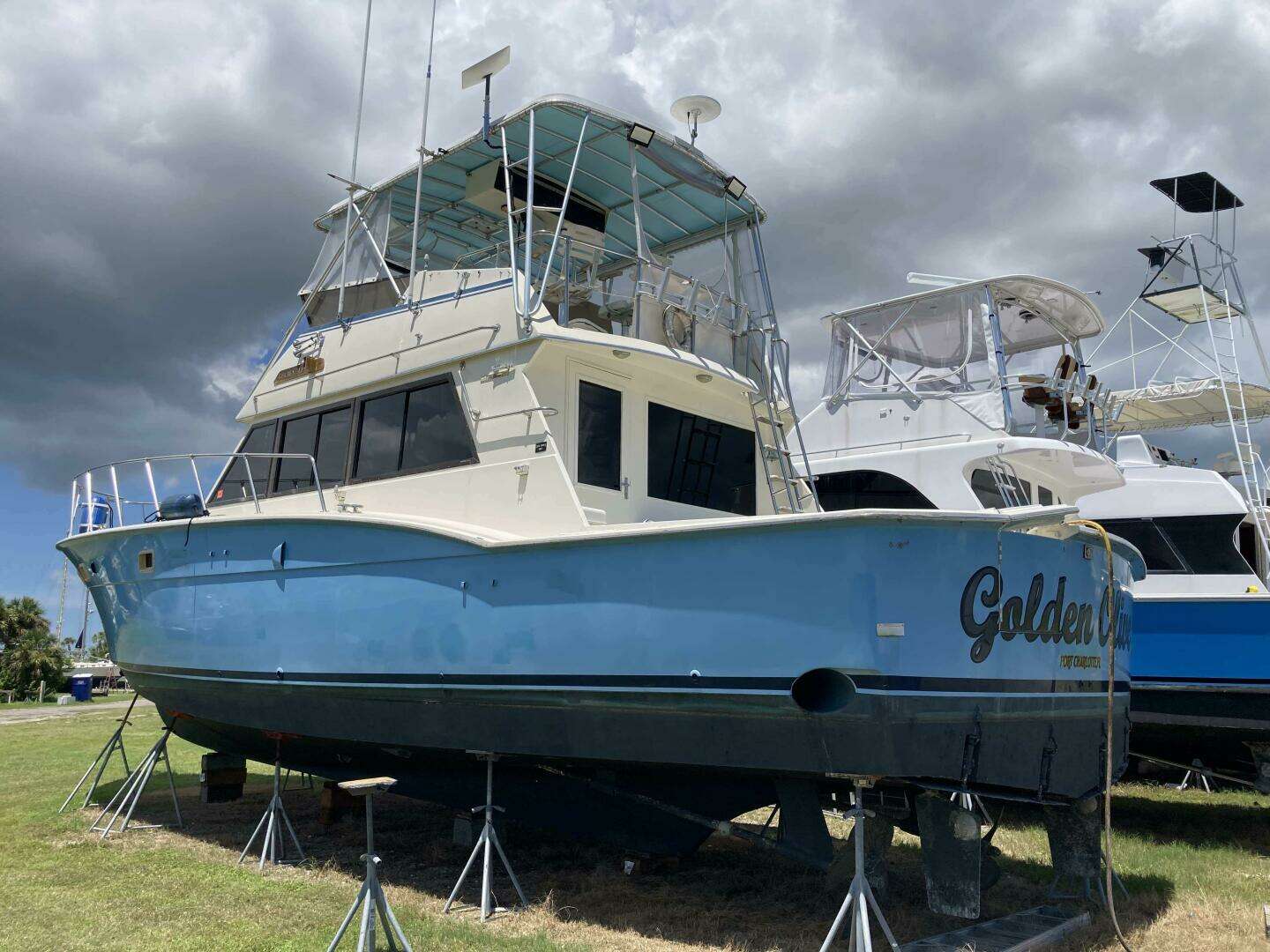 1985 Hatteras Sport Fish - Image 4