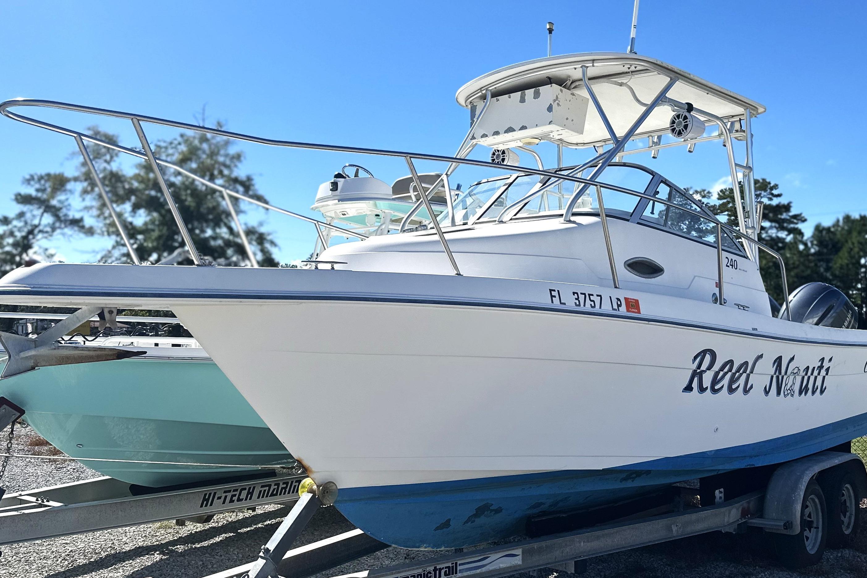 2000 Cobia 240 Walkaround