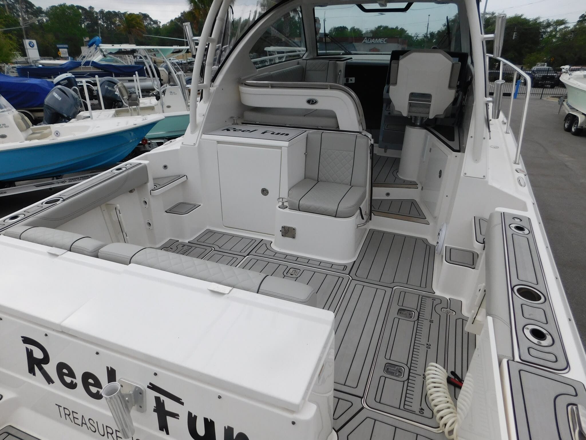 2023 Pursuit OS 325 Offshore - 9