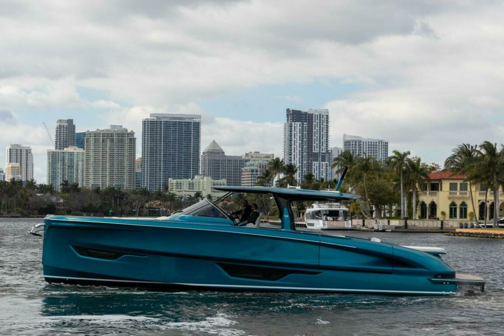 2024 Solaris 52 open - Image 11