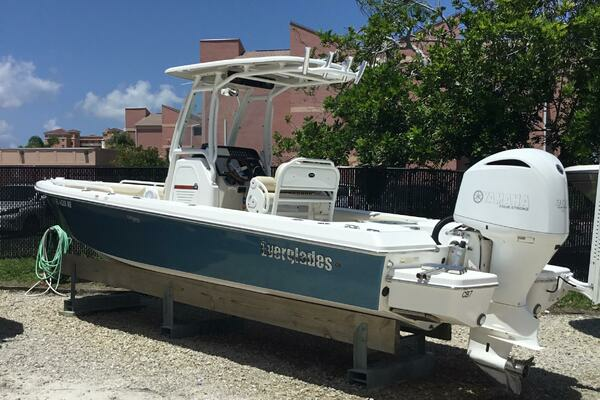 2016 Everglades 243CC
