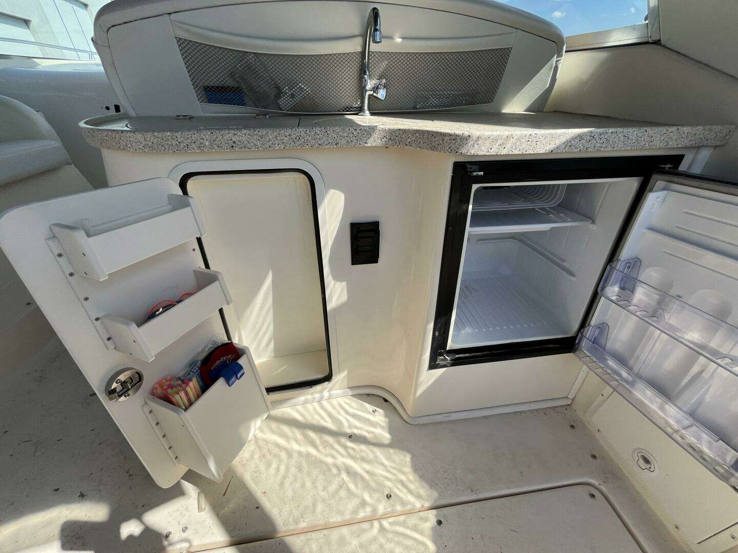 2000 Rinker Fiesta Vee 340 - Image 17