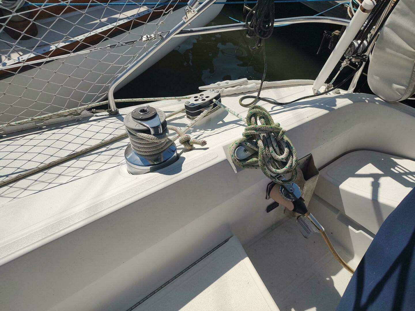 1987 Hunter 37 Legend - Image 7
