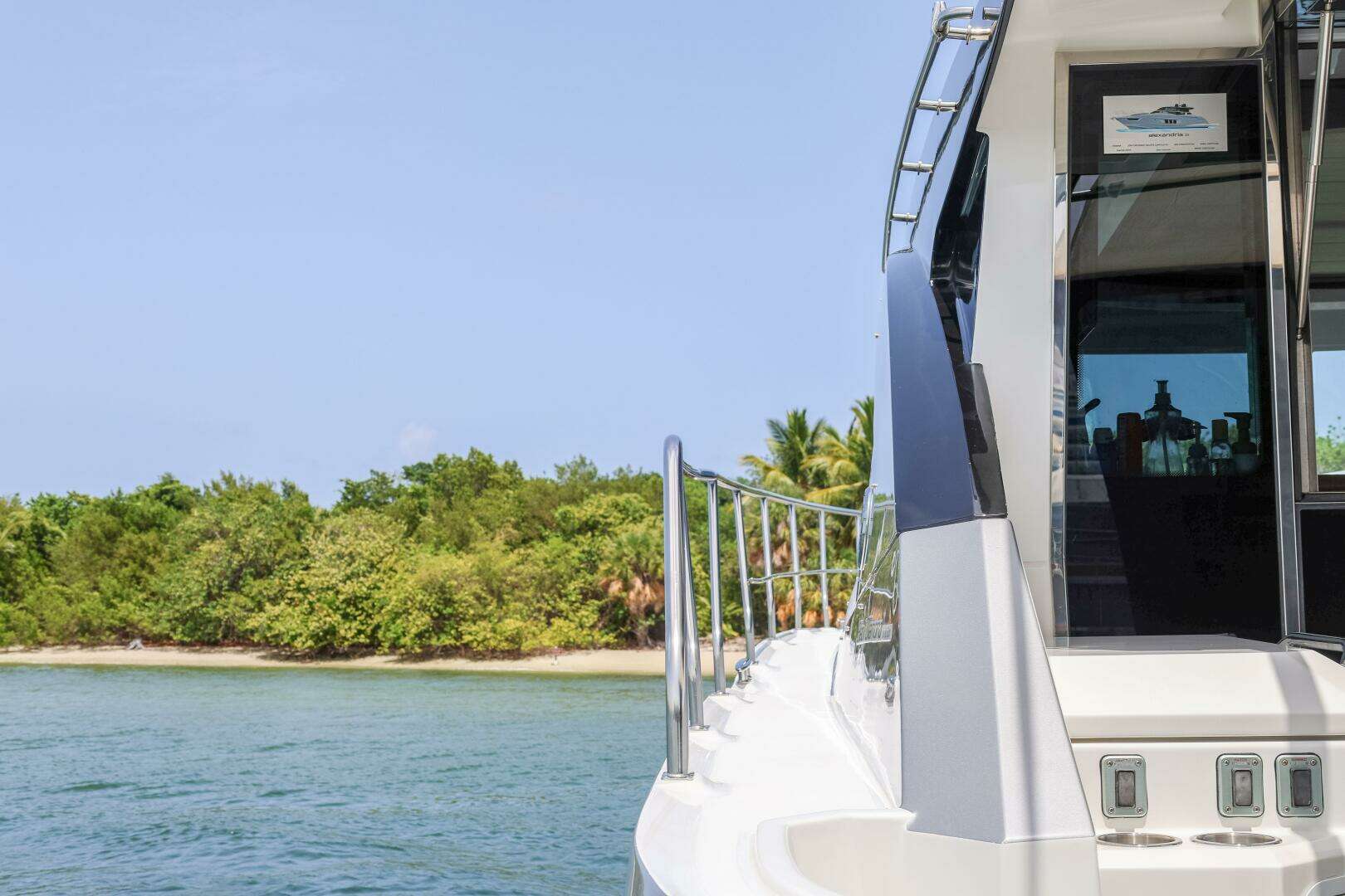 2014 Cruisers Yachts 45 Cantius - Image 37