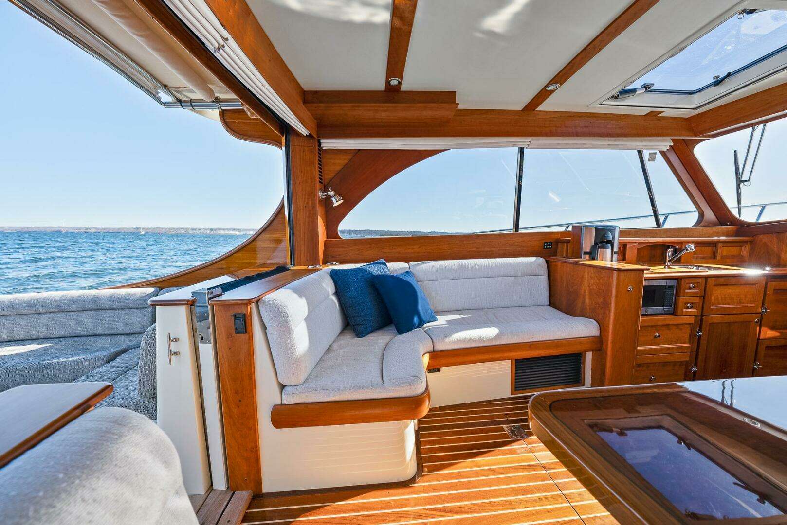 2017 Hinckley Talaria 43 - Image 16