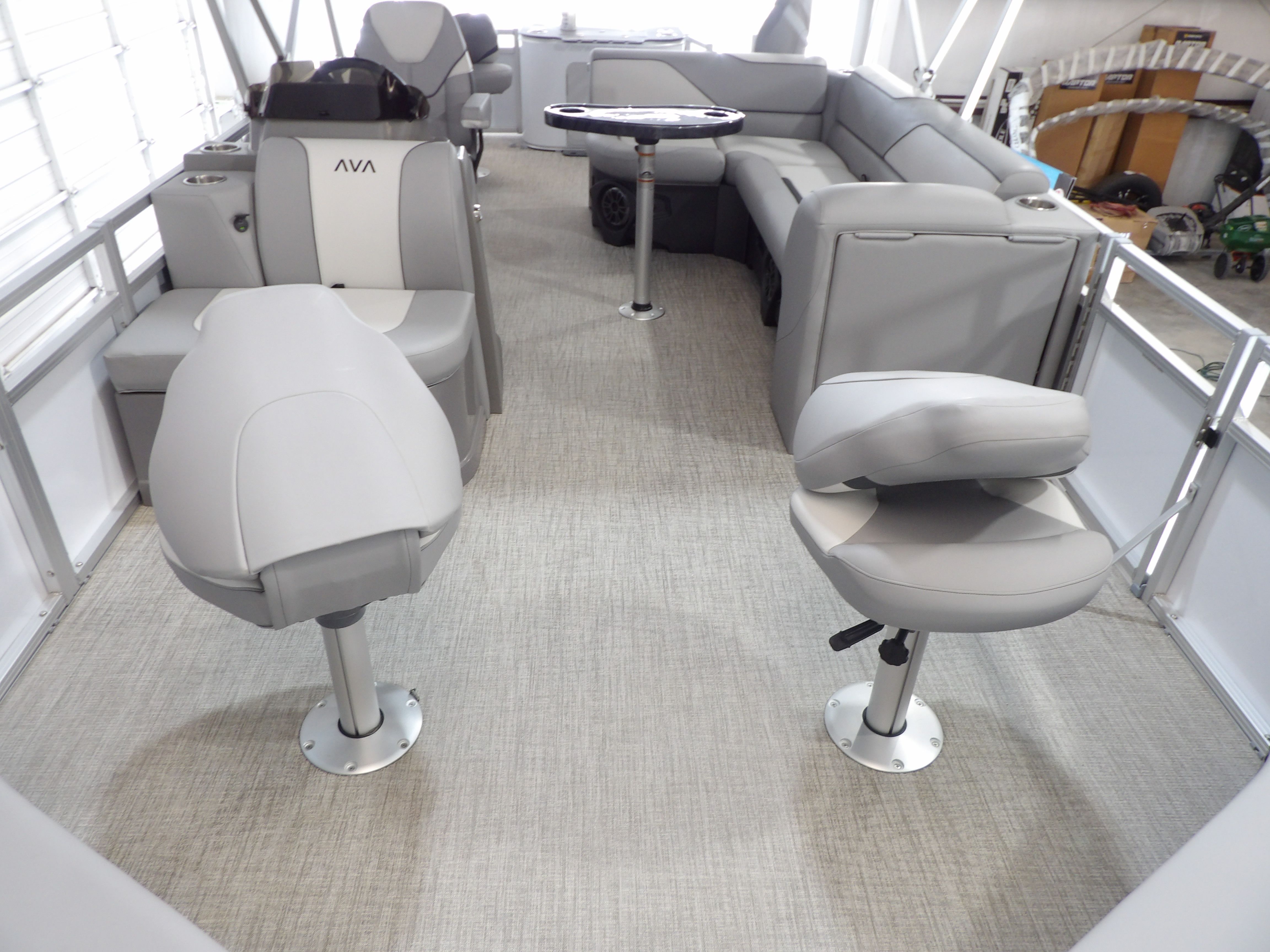 2026 Avalon Venture 85 Rear Fish - 21' - 17