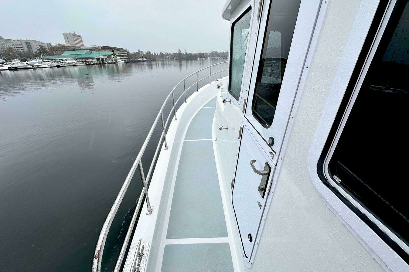 2026 Helmsman Trawlers 46 Pilothouse - Image 7