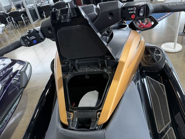 2024 Yamaha WaveRunner FX Limited SVHO - 9