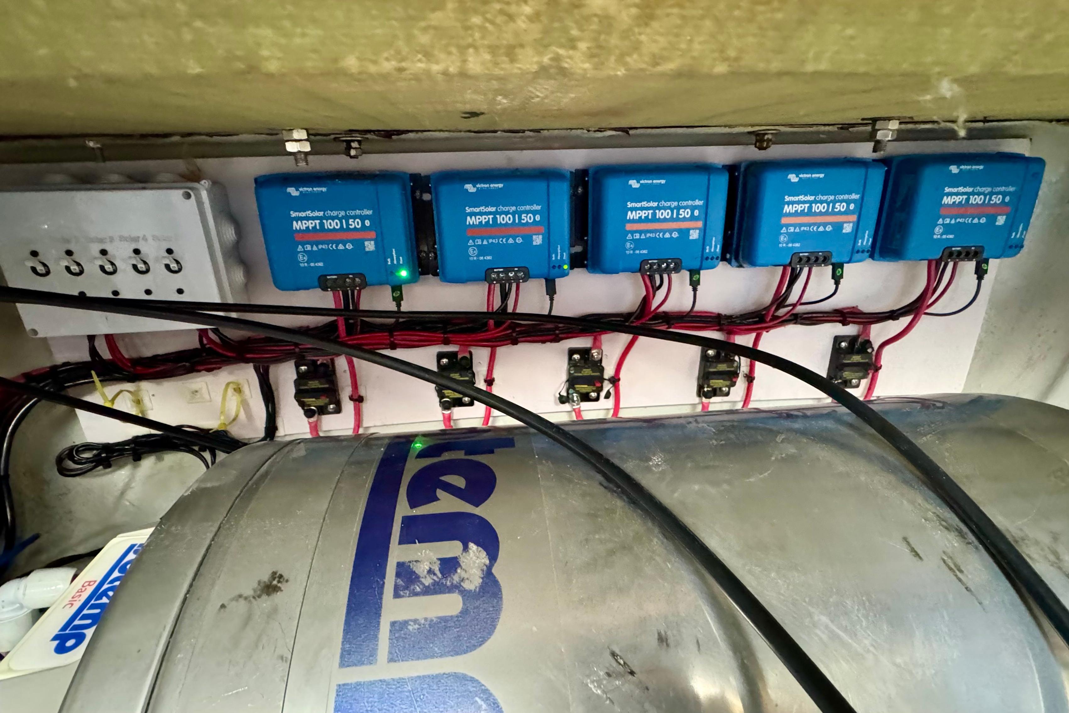 Electrical system with MPPT charge controllers on a 2020 Fountaine Pajot Saona 47 yacht.