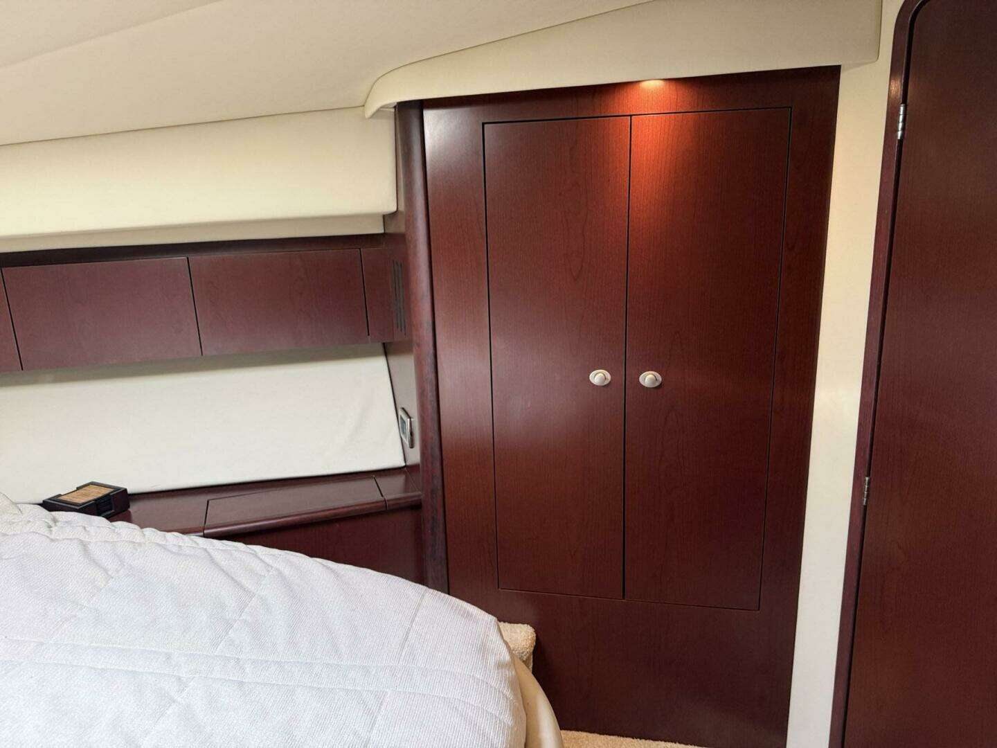 2008 Sea Ray 44 Sedan Bridge - Image 21
