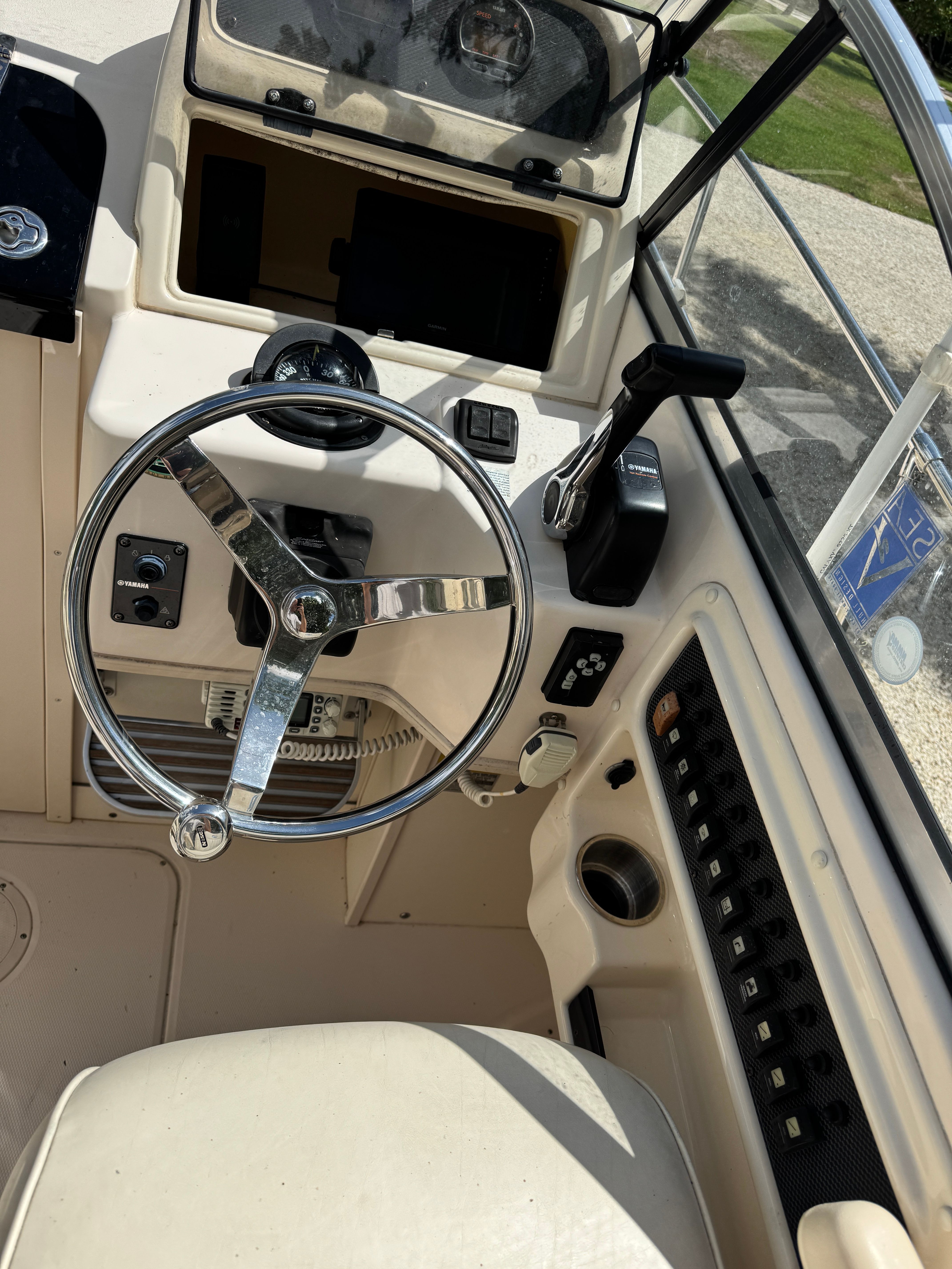 2005 Grady-White Seafarer 226 - 11