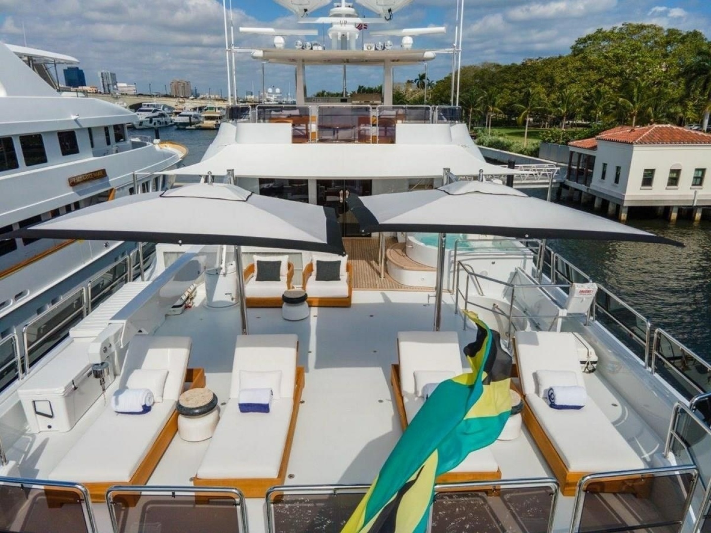 2006 Westport 130 Motoryacht - Image 9